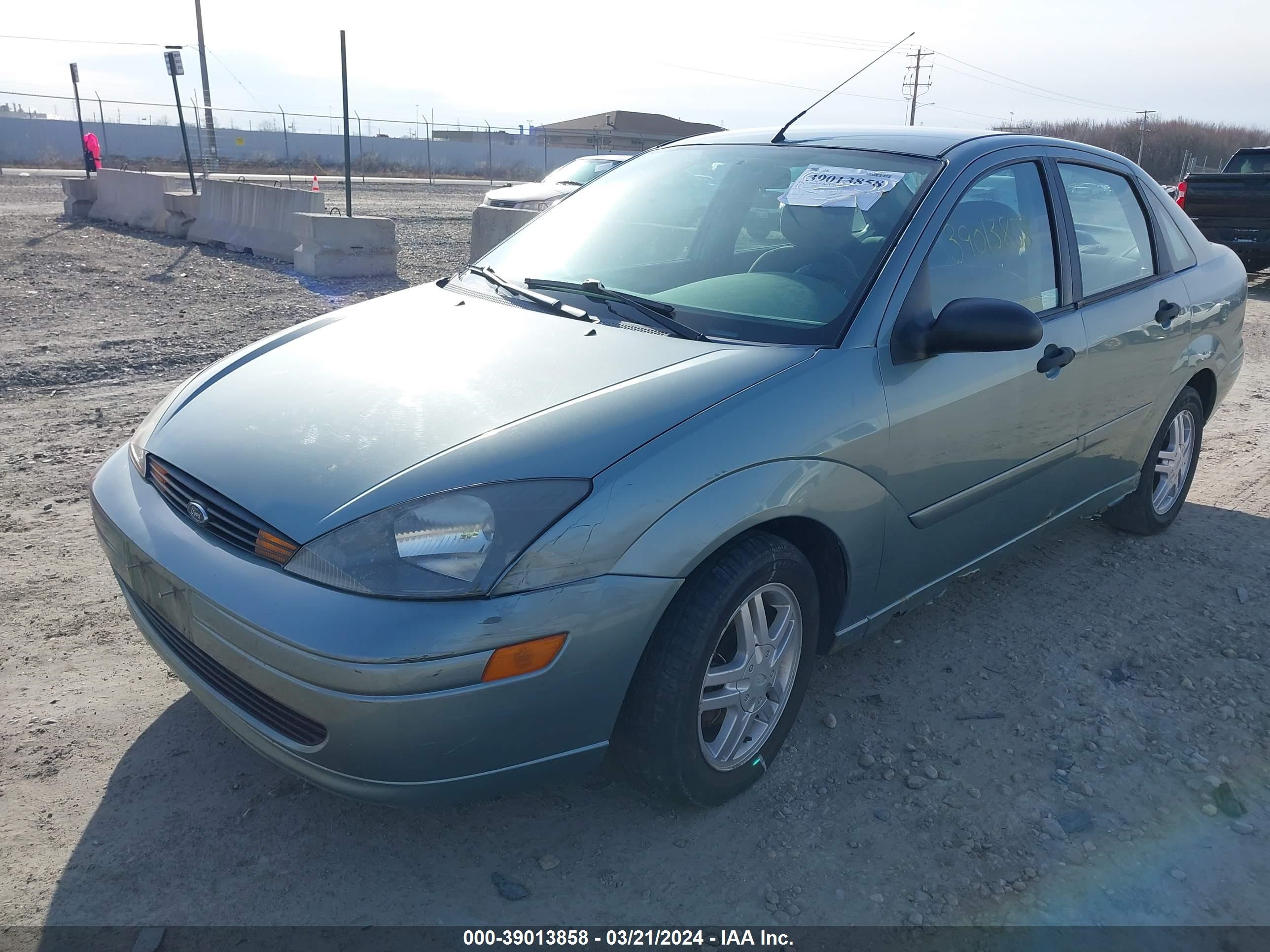 Photo 1 VIN: 1FAFP34313W210450 - FORD FOCUS 