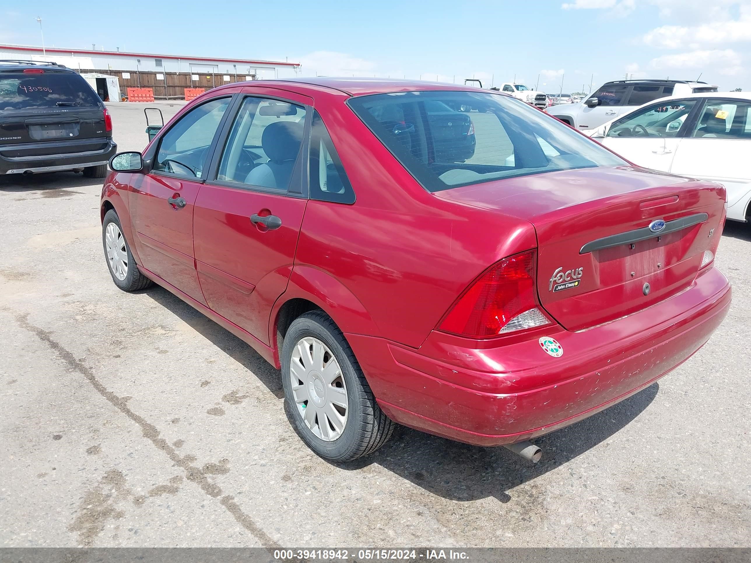 Photo 2 VIN: 1FAFP34314W112035 - FORD FOCUS 