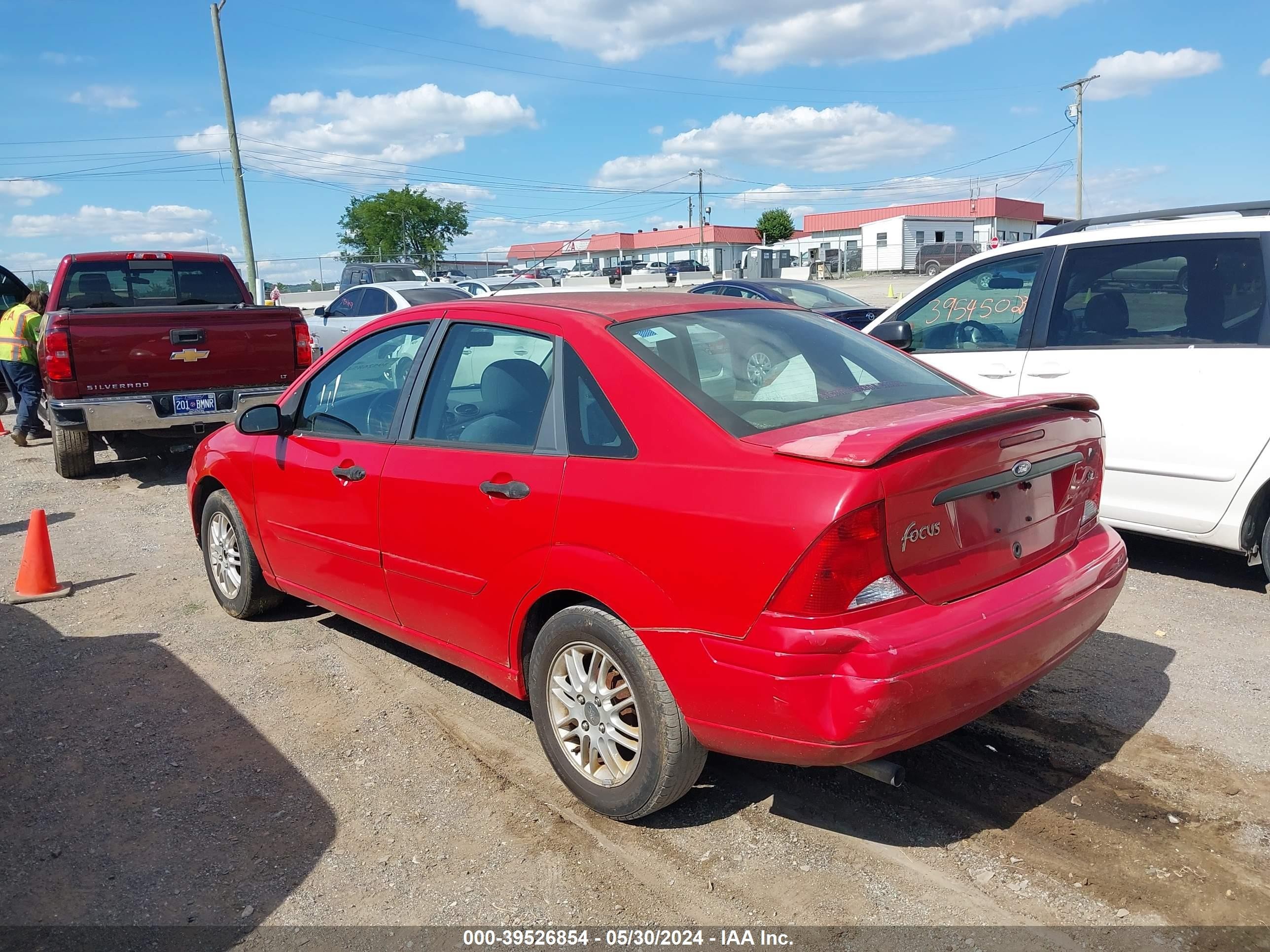 Photo 5 VIN: 1FAFP34321W167007 - FORD FOCUS 