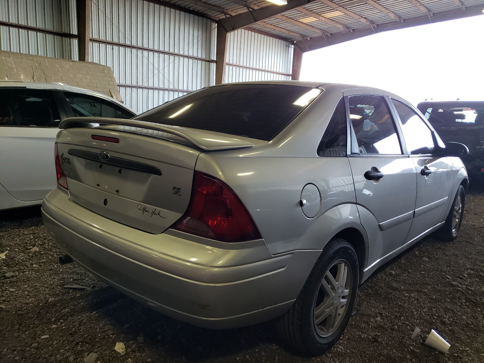 Photo 3 VIN: 1FAFP34321W199326 - FORD FOCUS 