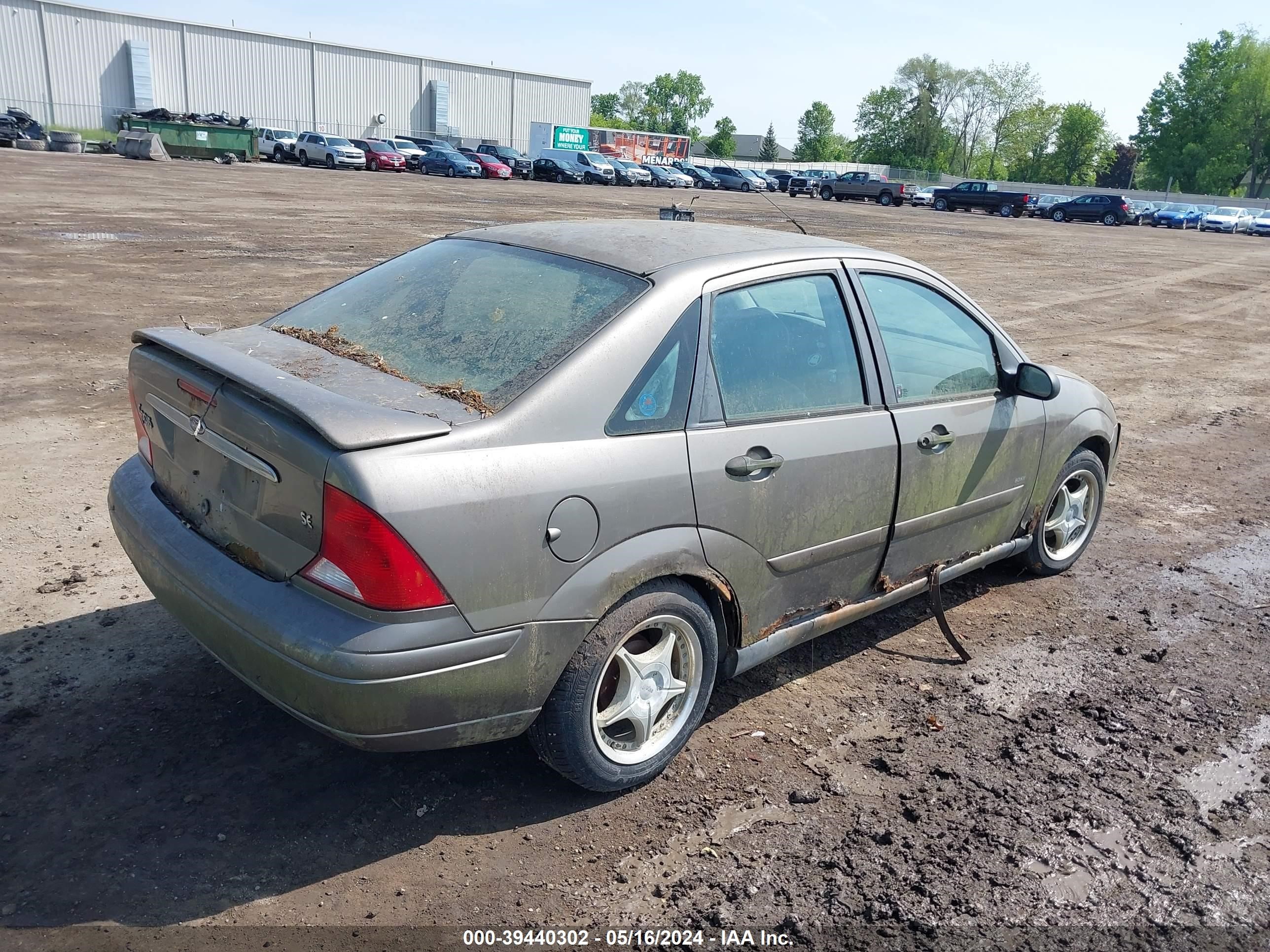 Photo 3 VIN: 1FAFP3436YW297270 - FORD FOCUS 