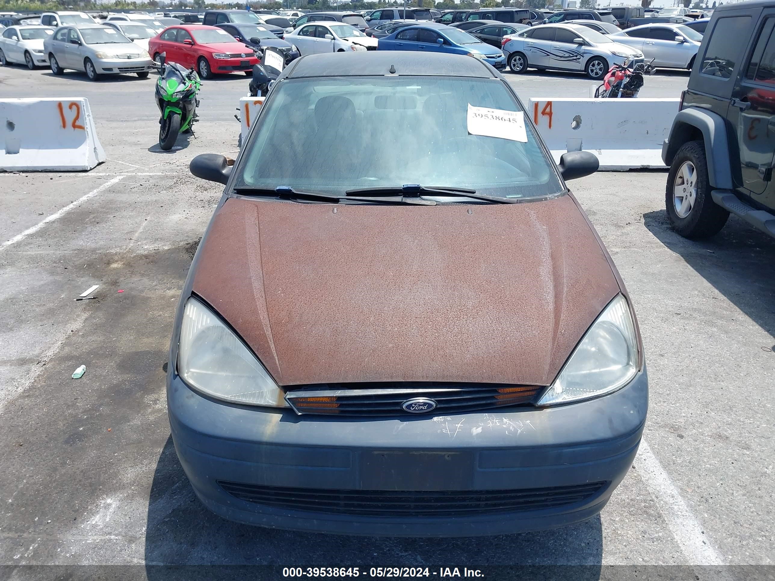 Photo 11 VIN: 1FAFP34382W197940 - FORD FOCUS 