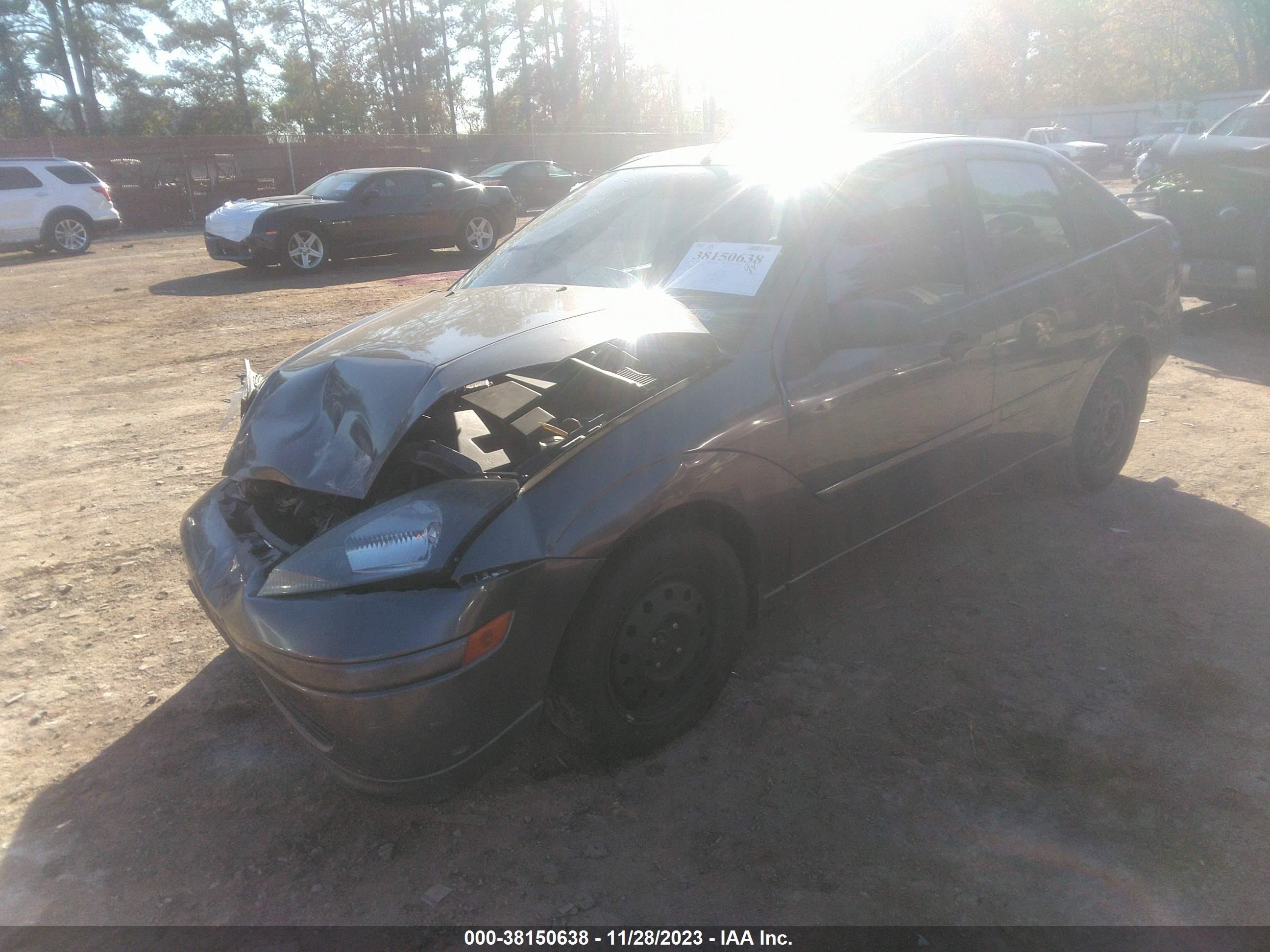 Photo 1 VIN: 1FAFP34384W143458 - FORD FOCUS 