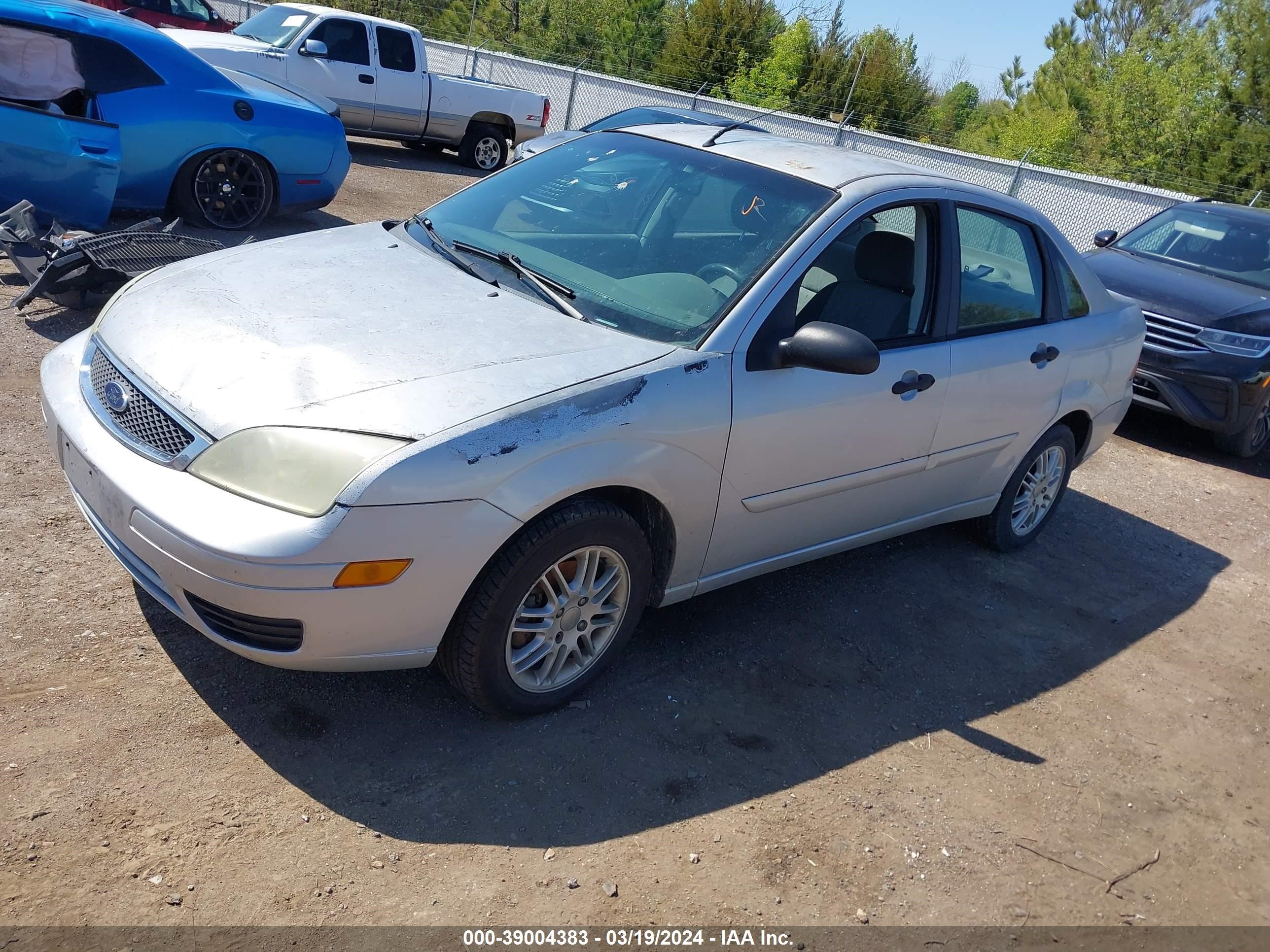 Photo 1 VIN: 1FAFP34N05W117522 - FORD FOCUS 