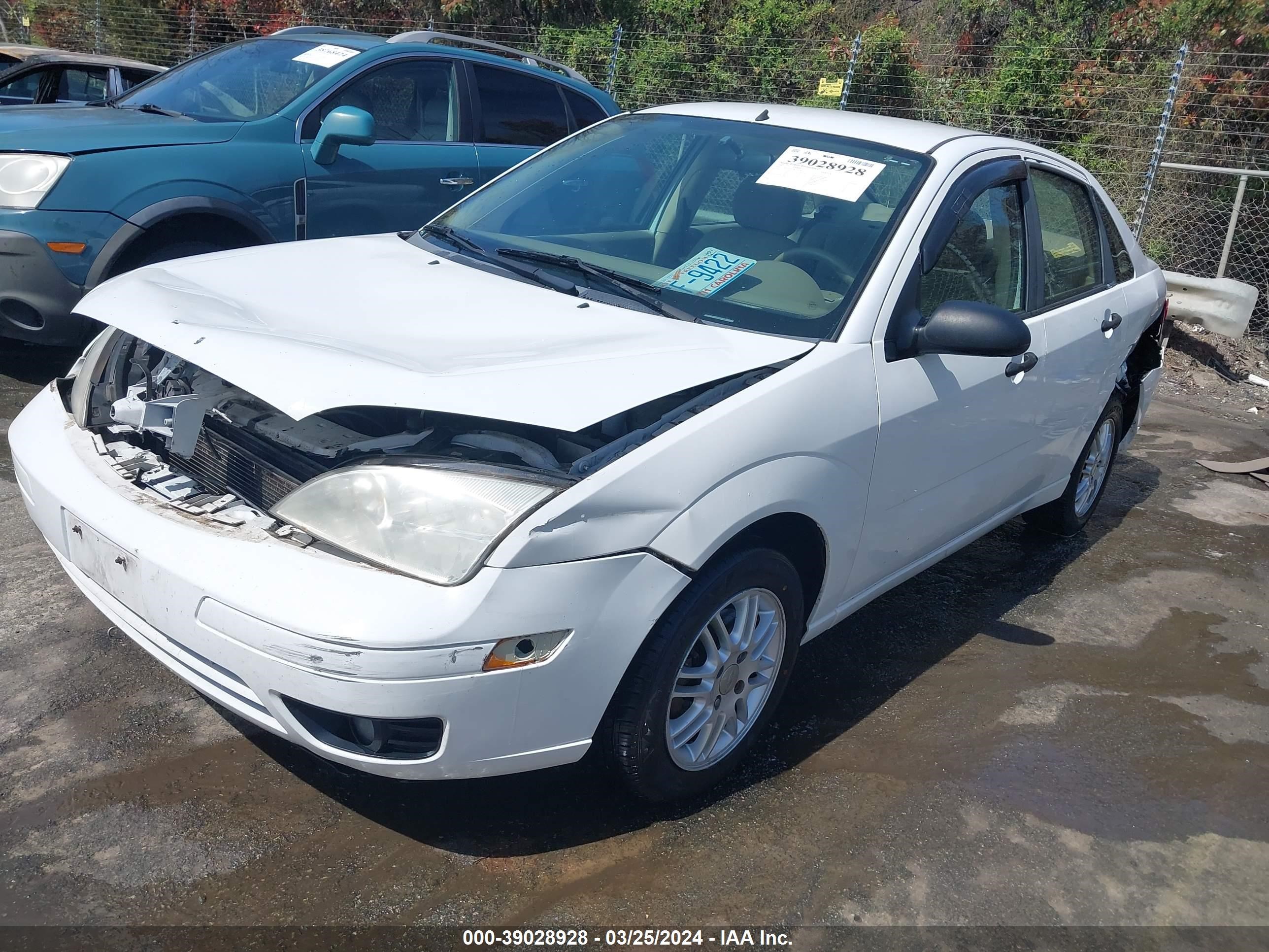 Photo 1 VIN: 1FAFP34N05W156238 - FORD FOCUS 