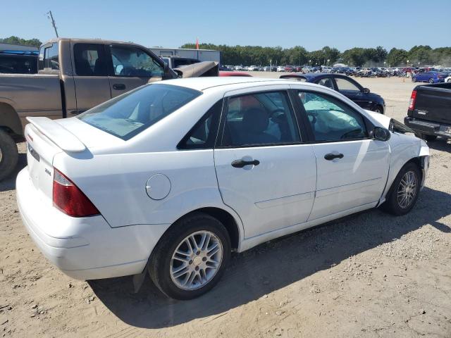 Photo 2 VIN: 1FAFP34N15W123037 - FORD FOCUS ZX4 