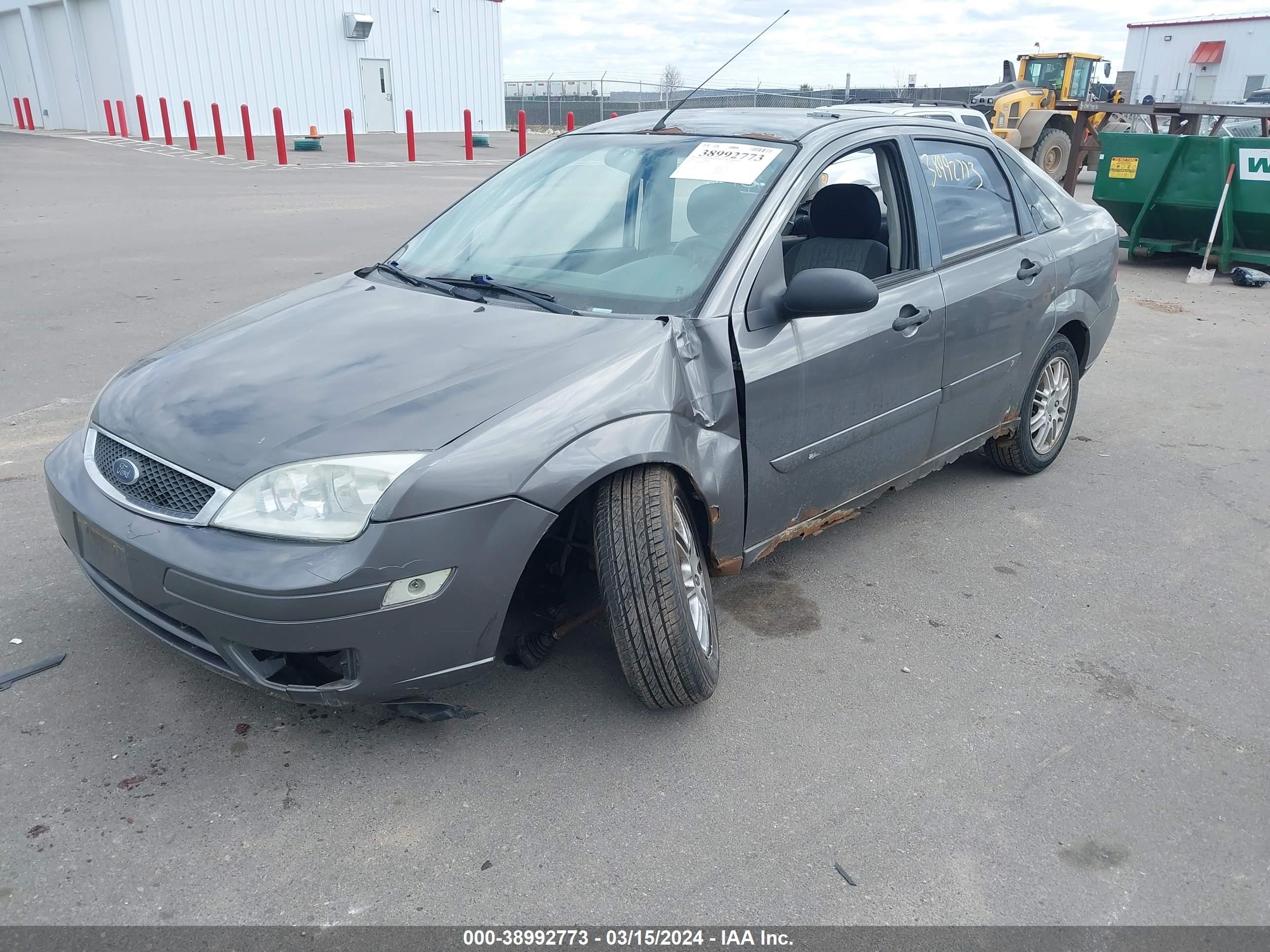 Photo 1 VIN: 1FAFP34N15W214180 - FORD FOCUS 