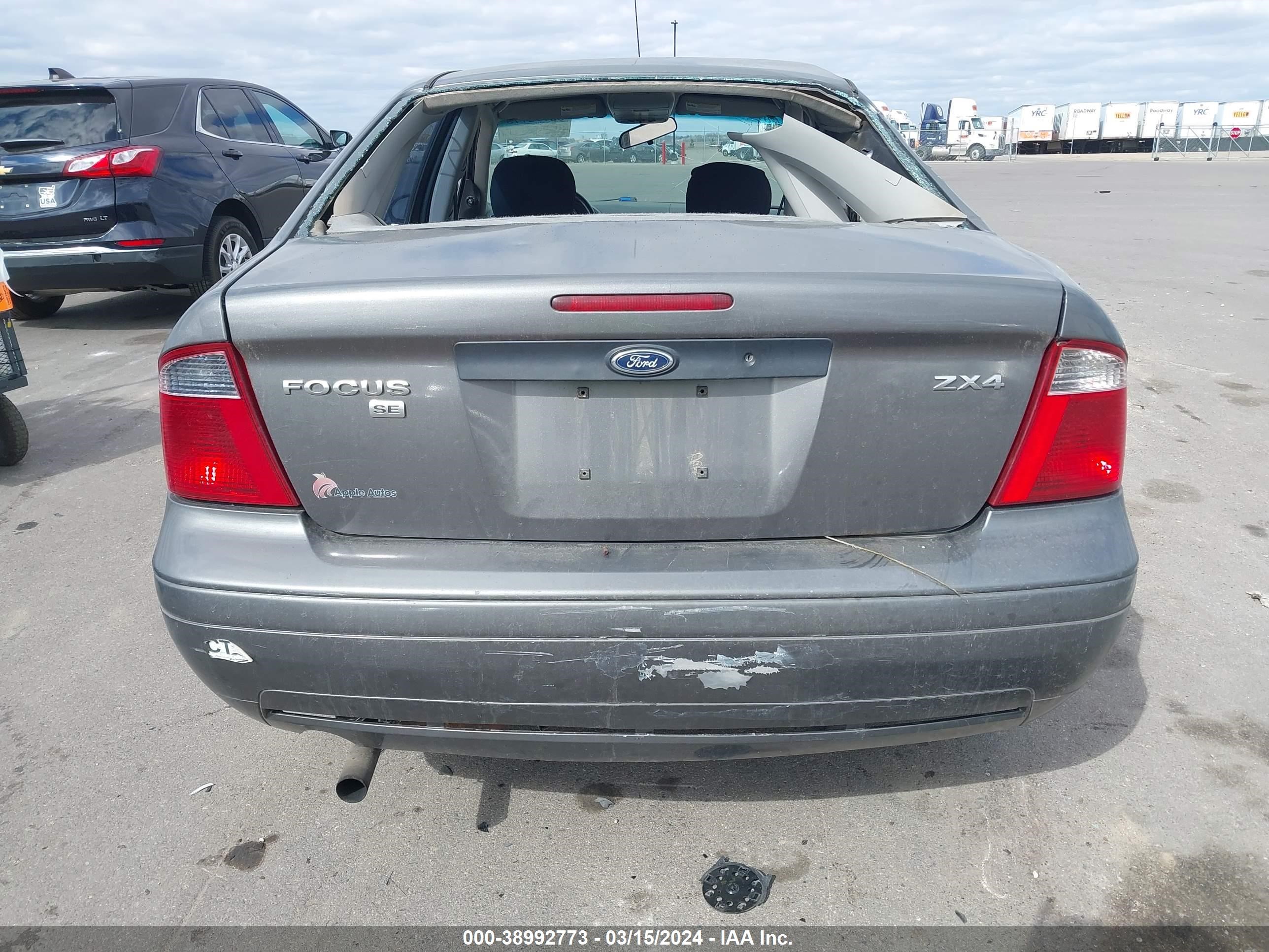 Photo 15 VIN: 1FAFP34N15W214180 - FORD FOCUS 