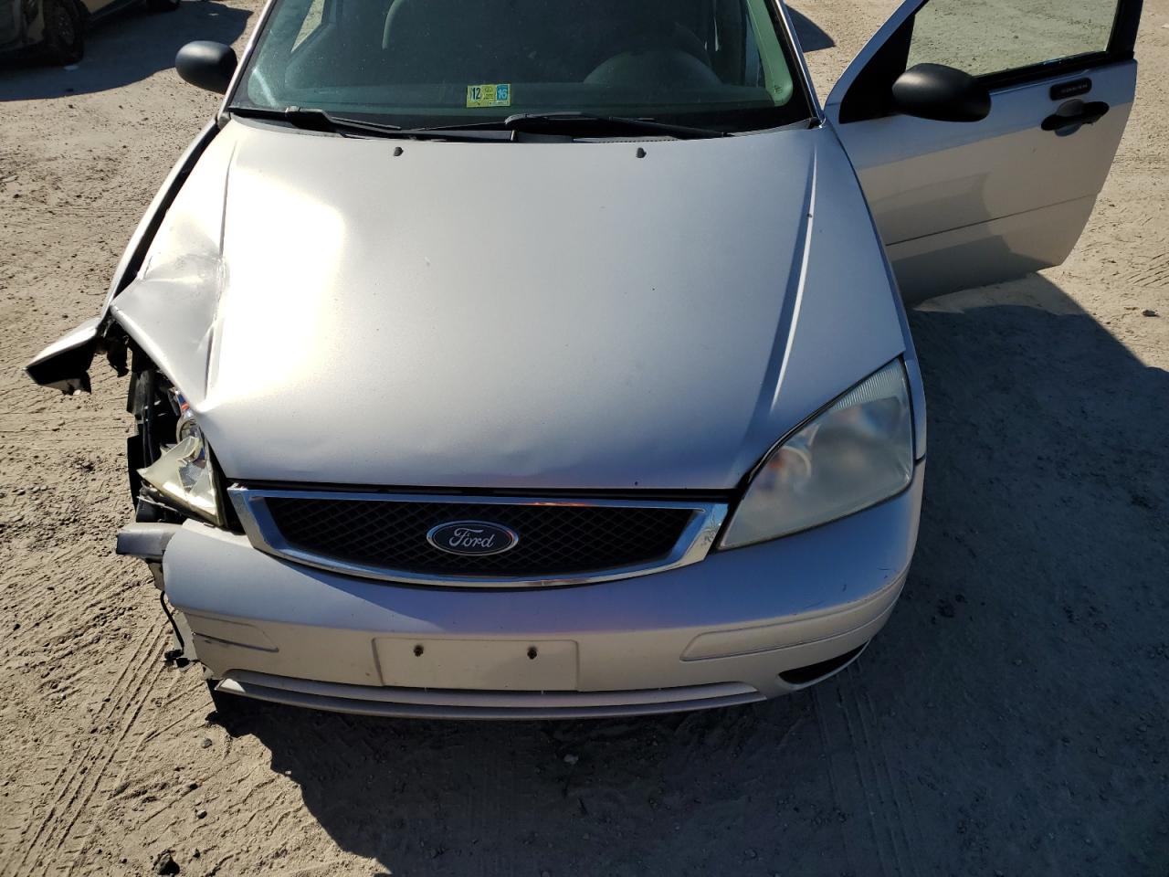 Photo 10 VIN: 1FAFP34N16W124562 - FORD FOCUS 