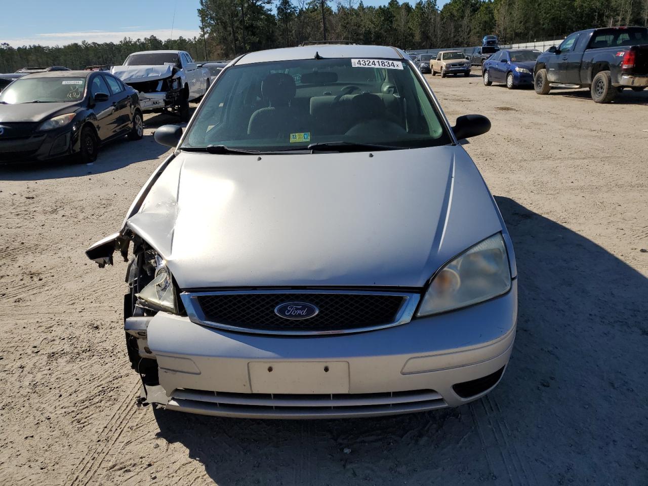 Photo 4 VIN: 1FAFP34N16W124562 - FORD FOCUS 