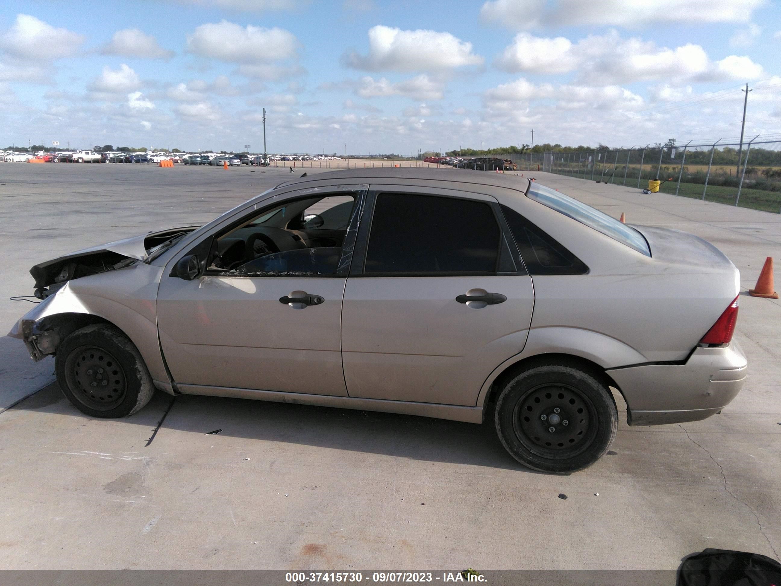 Photo 14 VIN: 1FAFP34N17W151696 - FORD FOCUS 