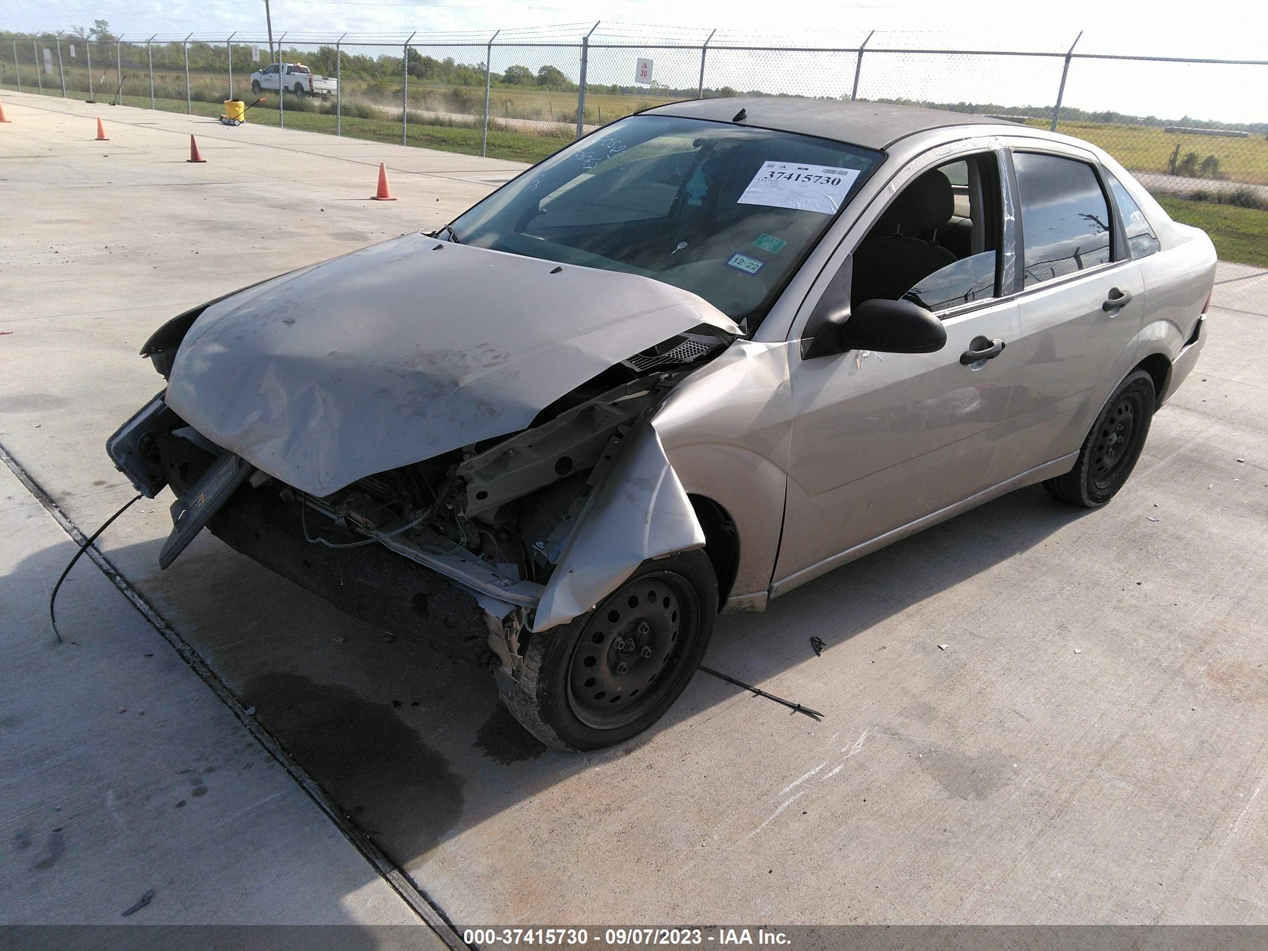 Photo 5 VIN: 1FAFP34N17W151696 - FORD FOCUS 