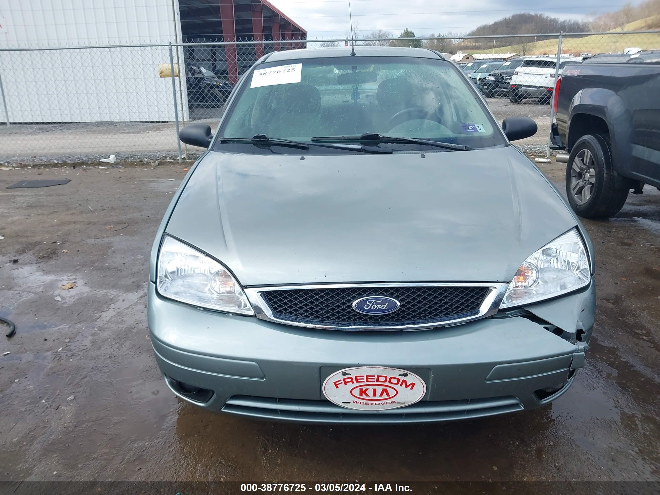 Photo 11 VIN: 1FAFP34N25W258706 - FORD FOCUS 