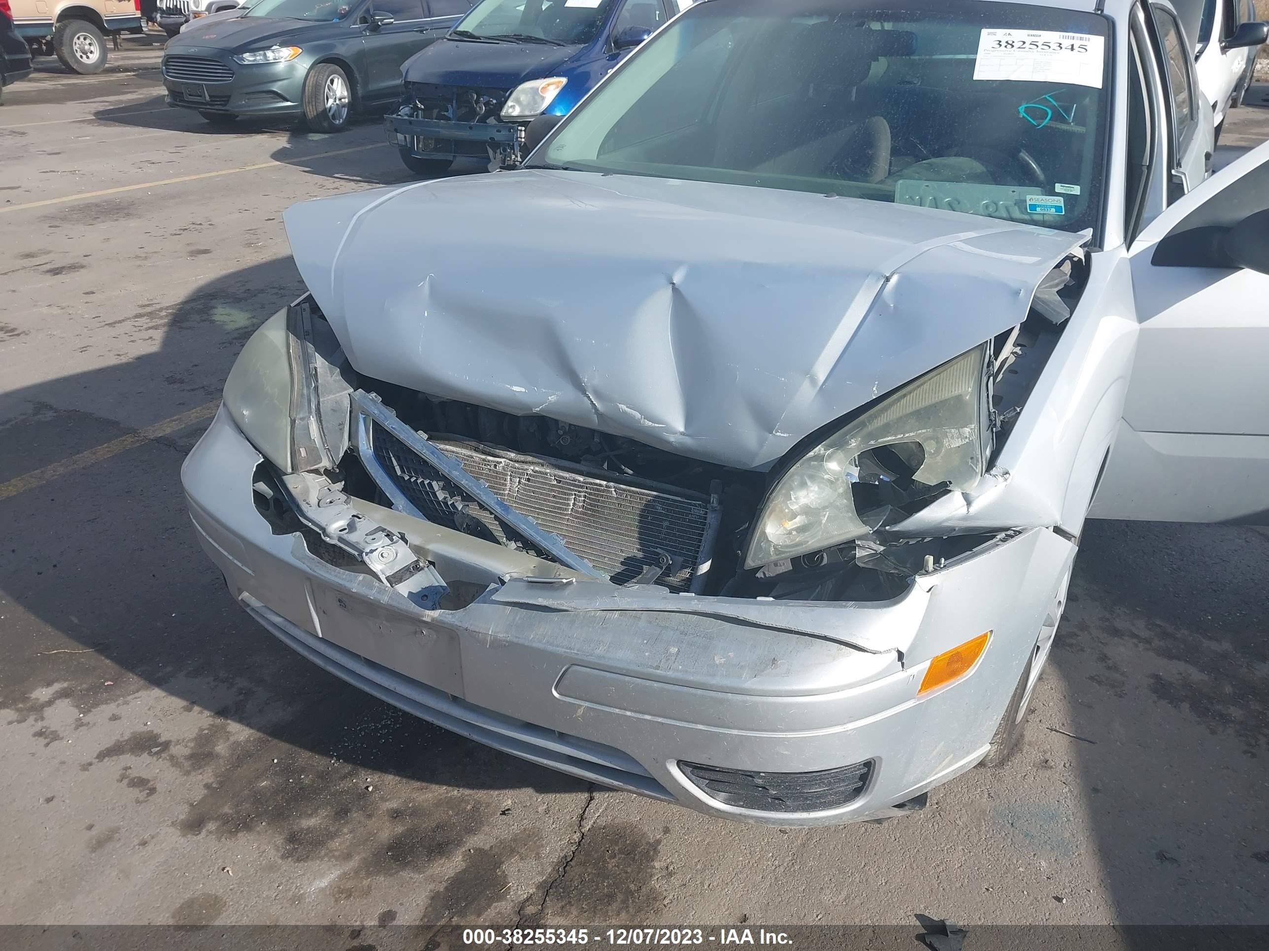 Photo 5 VIN: 1FAFP34N26W101520 - FORD FOCUS 