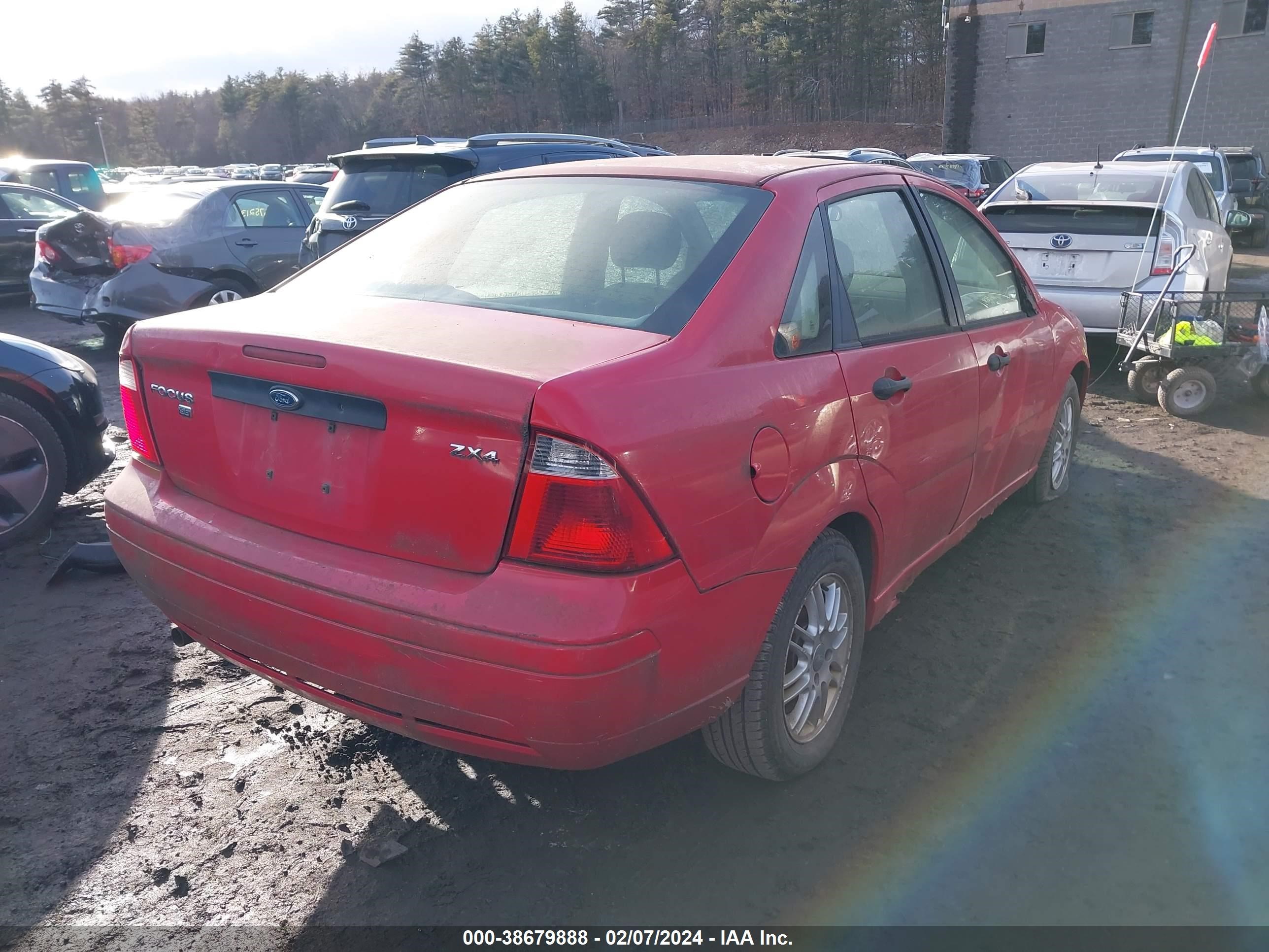 Photo 3 VIN: 1FAFP34N35W212821 - FORD FOCUS 