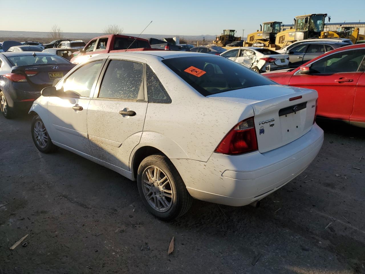 Photo 1 VIN: 1FAFP34N35W270668 - FORD FOCUS 