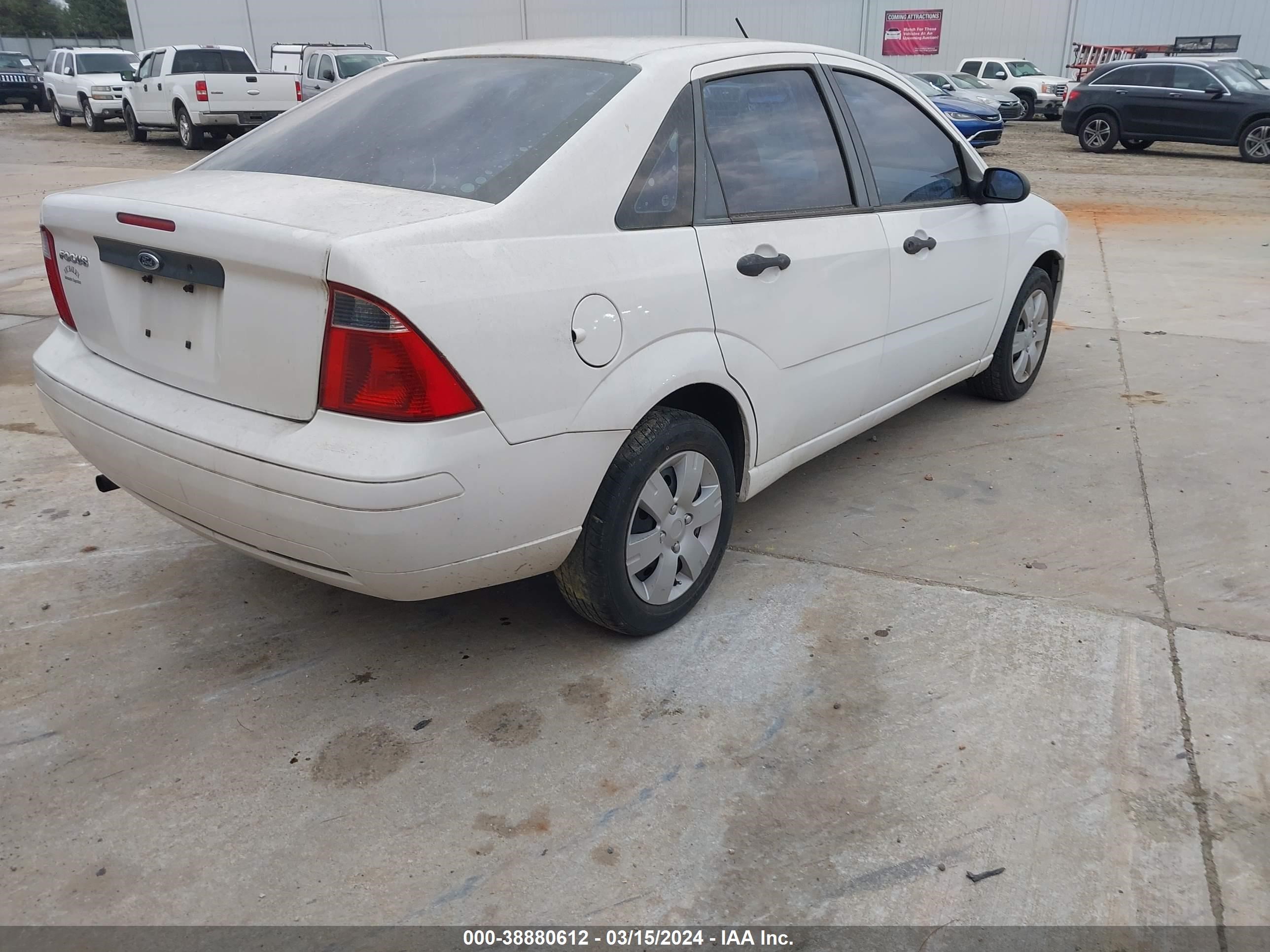 Photo 3 VIN: 1FAFP34N37W199376 - FORD FOCUS 