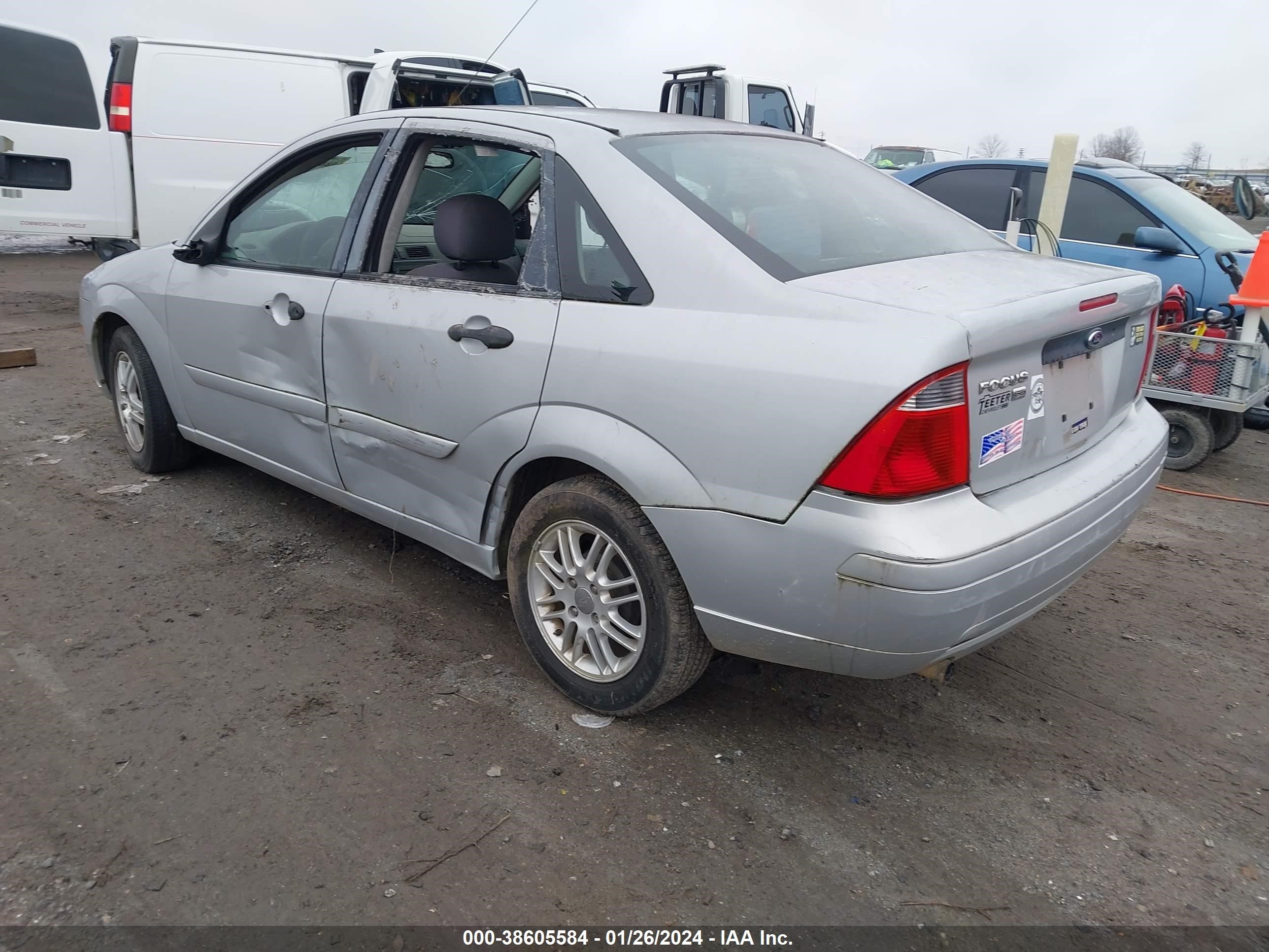 Photo 2 VIN: 1FAFP34N37W254280 - FORD FOCUS 