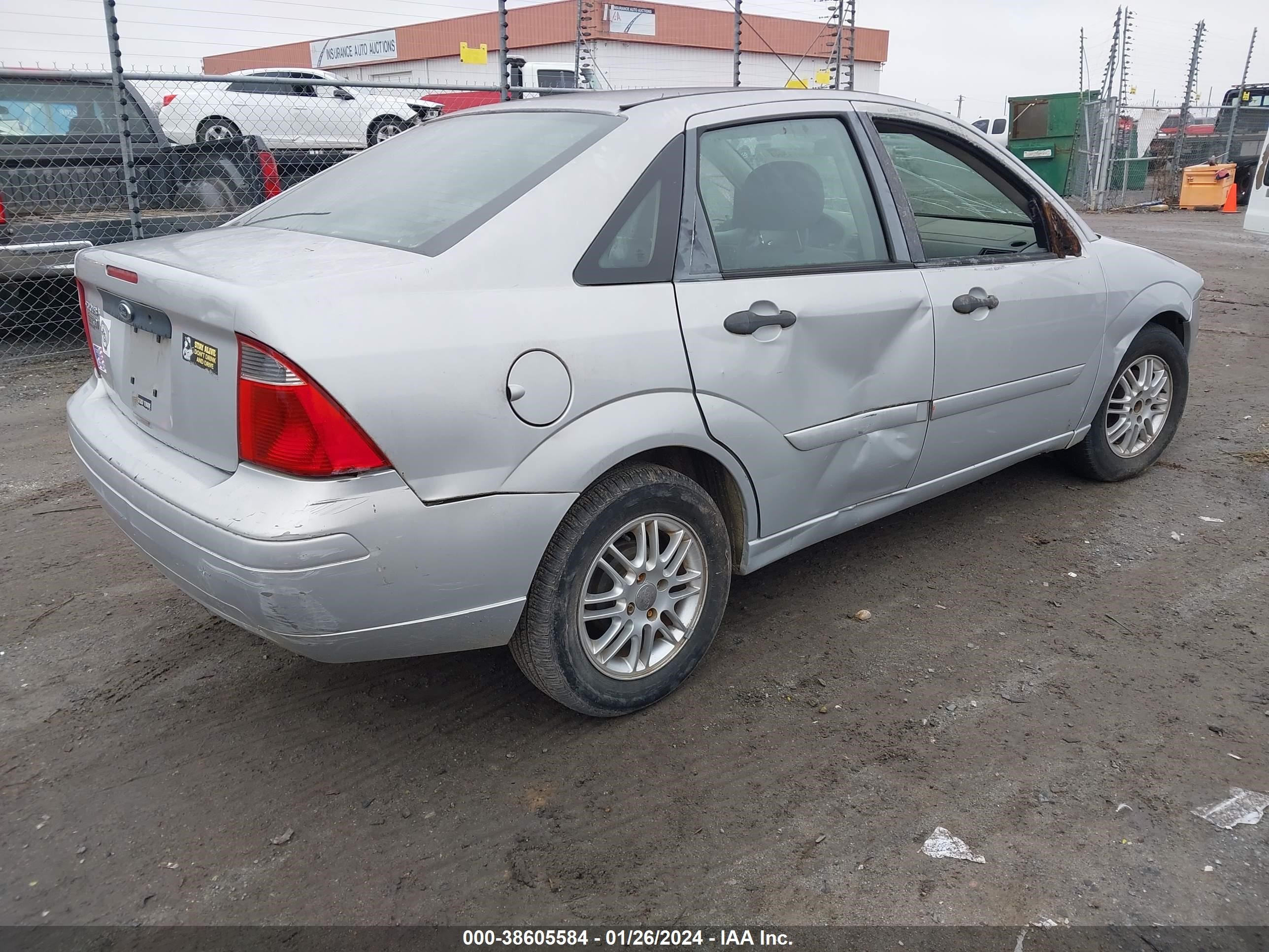 Photo 3 VIN: 1FAFP34N37W254280 - FORD FOCUS 