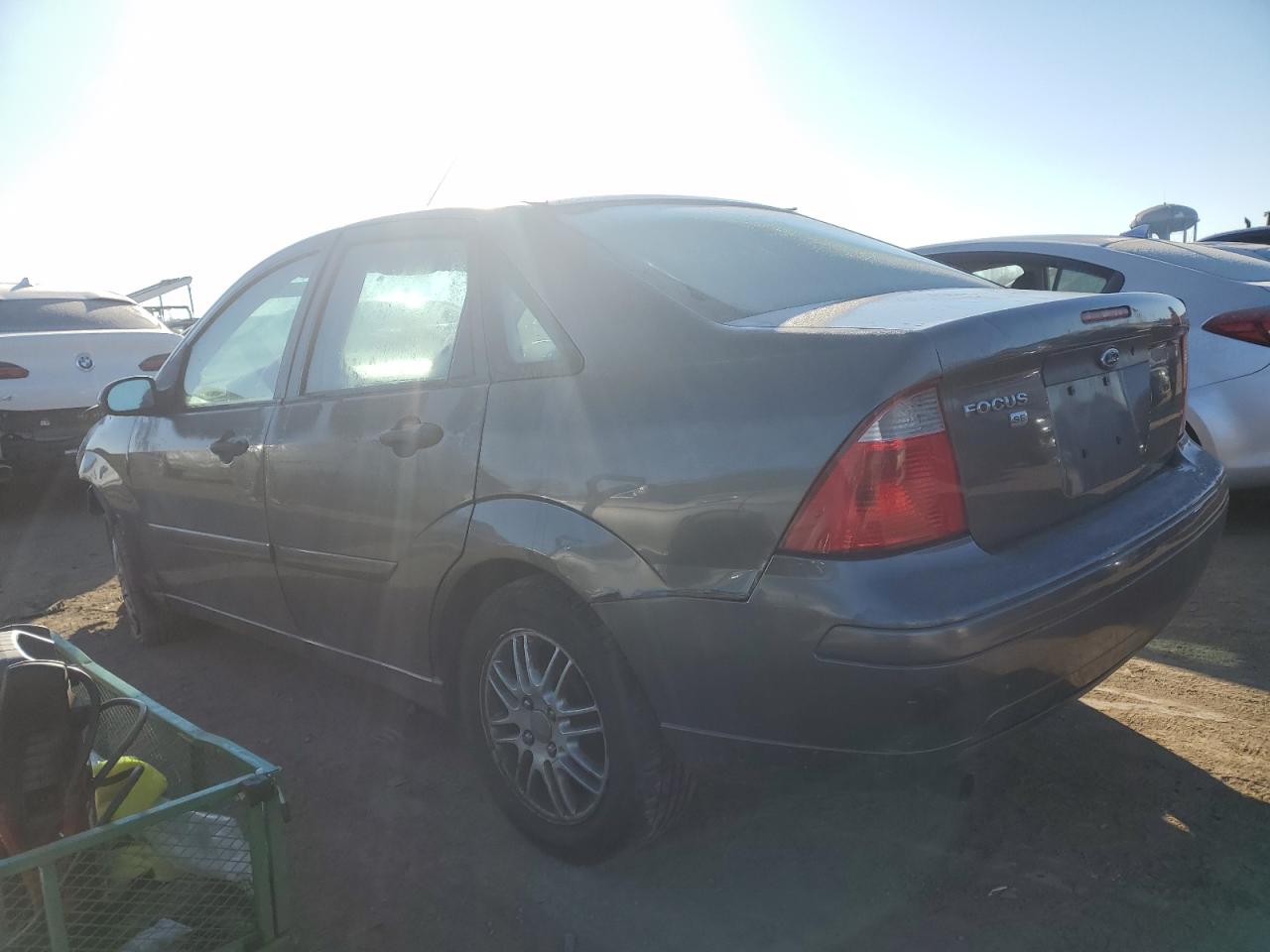 Photo 1 VIN: 1FAFP34N37W267207 - FORD FOCUS 