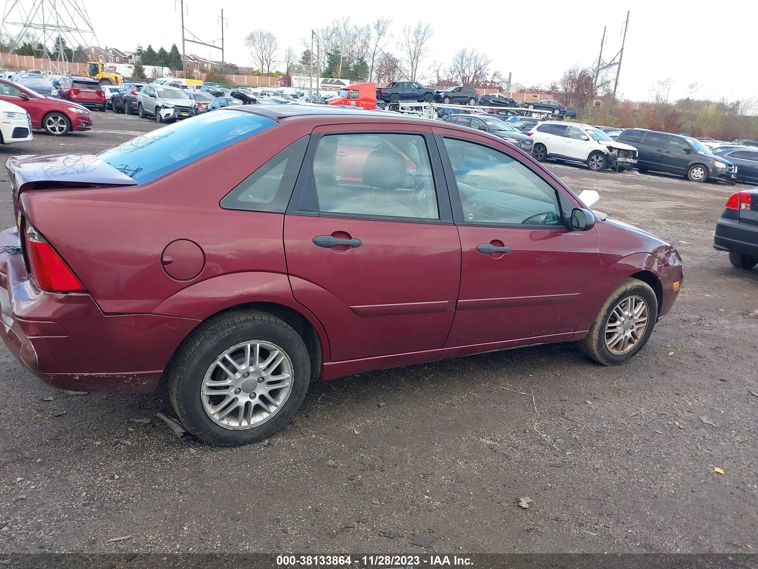 Photo 3 VIN: 1FAFP34N46W229029 - FORD FOCUS 