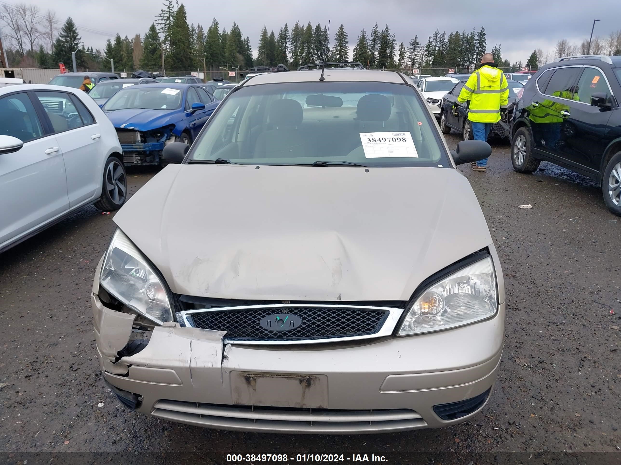 Photo 10 VIN: 1FAFP34N47W282184 - FORD FOCUS 