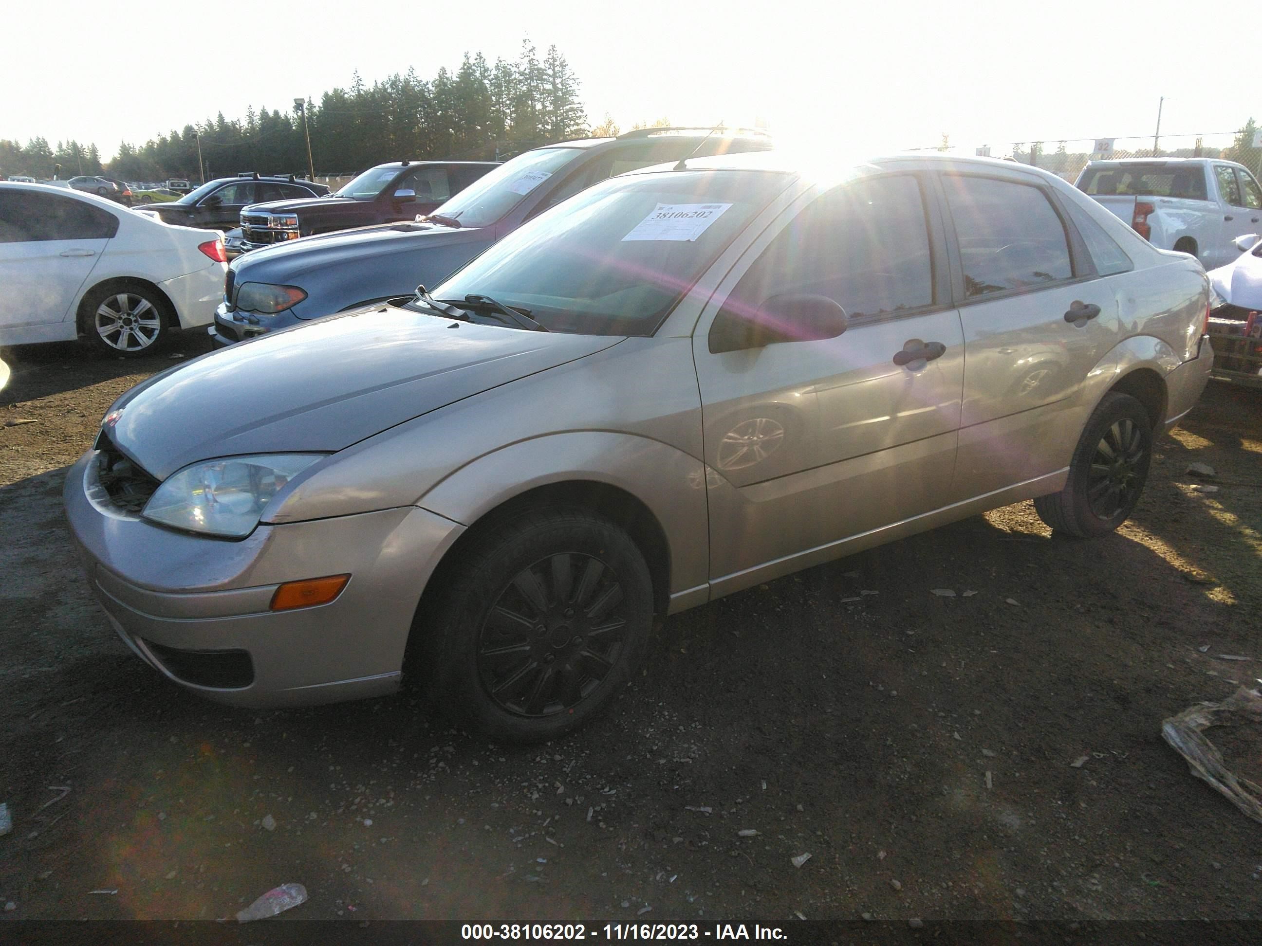 Photo 1 VIN: 1FAFP34N47W358017 - FORD FOCUS 