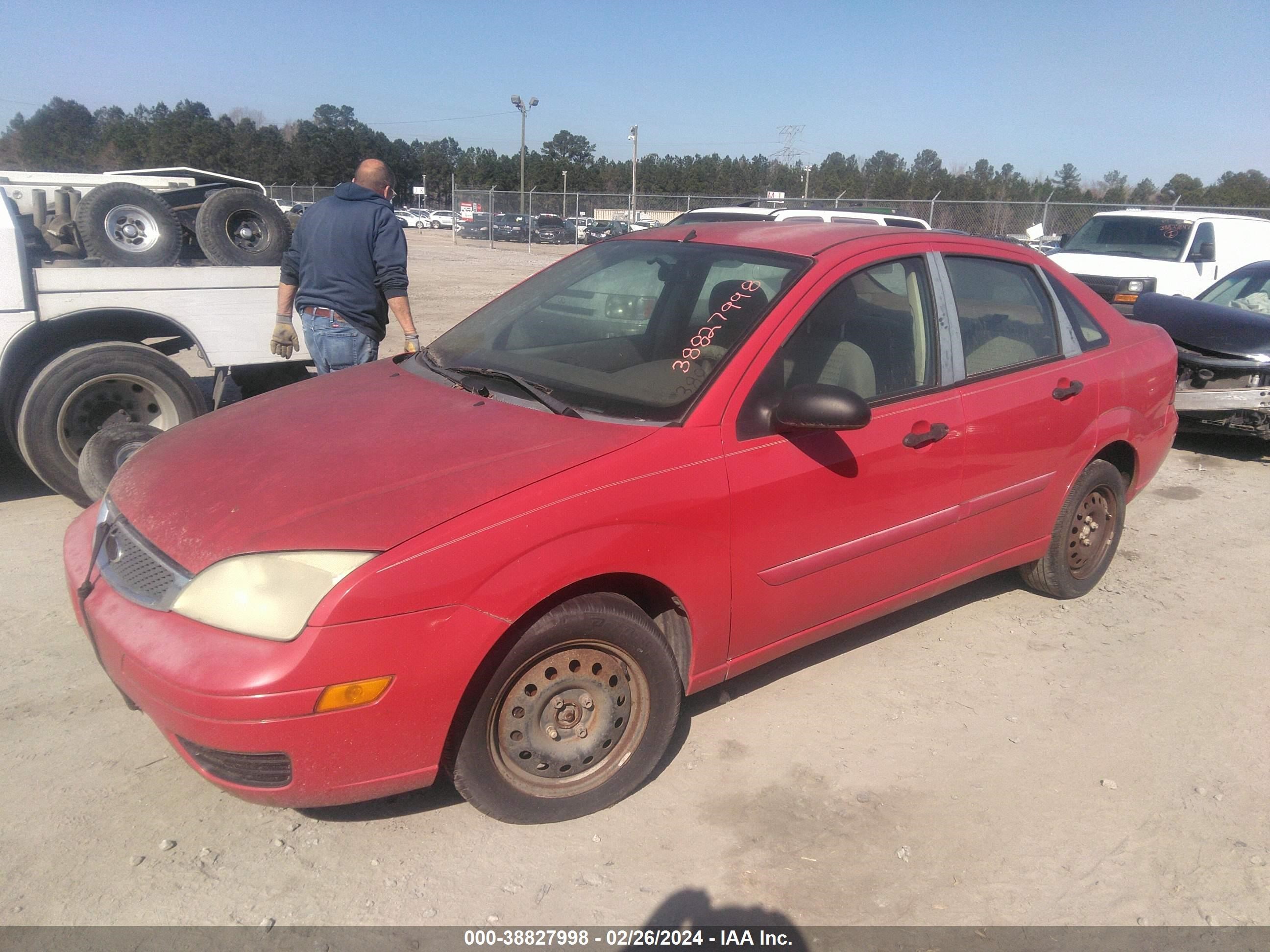 Photo 1 VIN: 1FAFP34N56W111751 - FORD FOCUS 