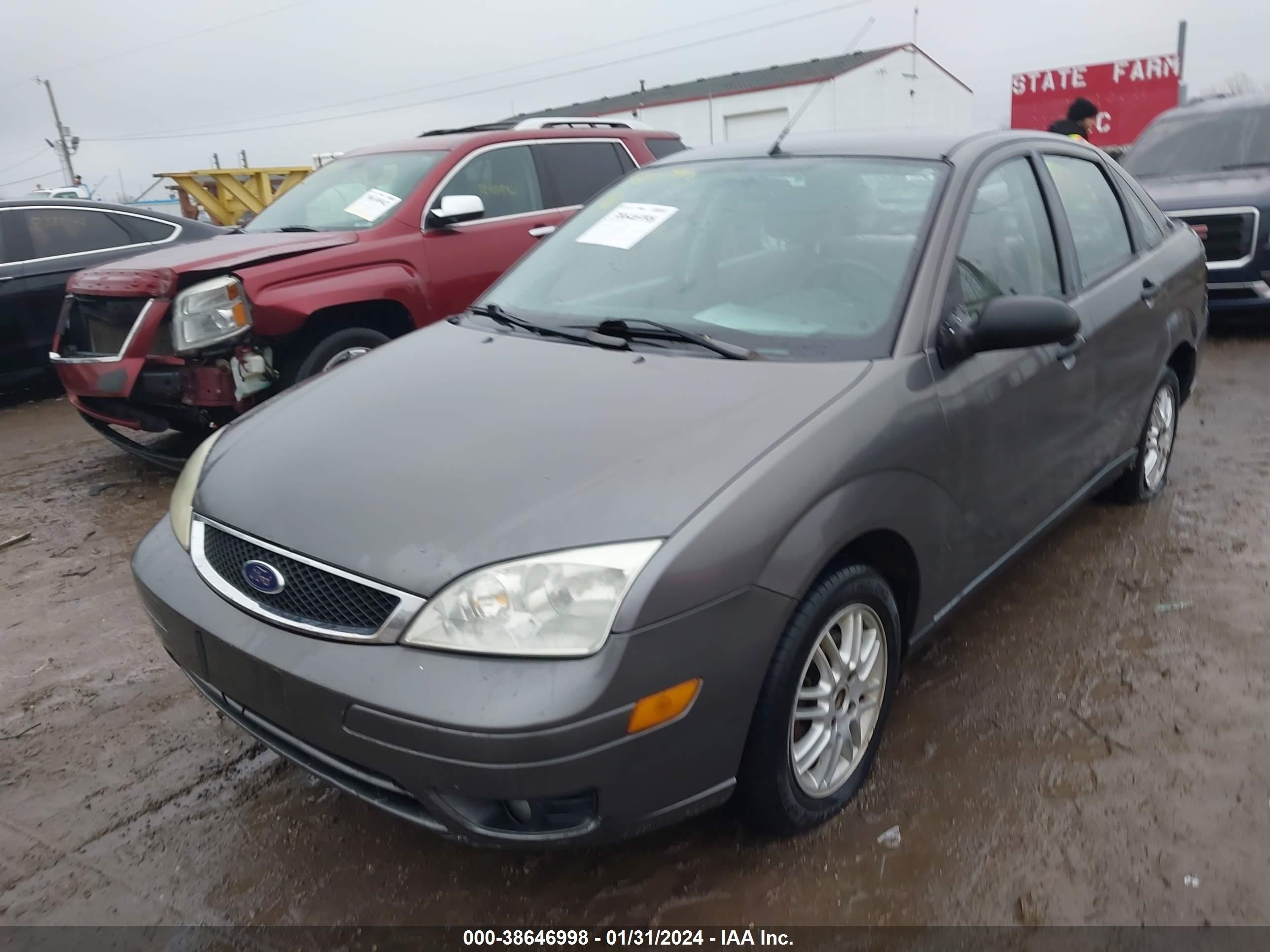 Photo 1 VIN: 1FAFP34N57W216890 - FORD FOCUS 