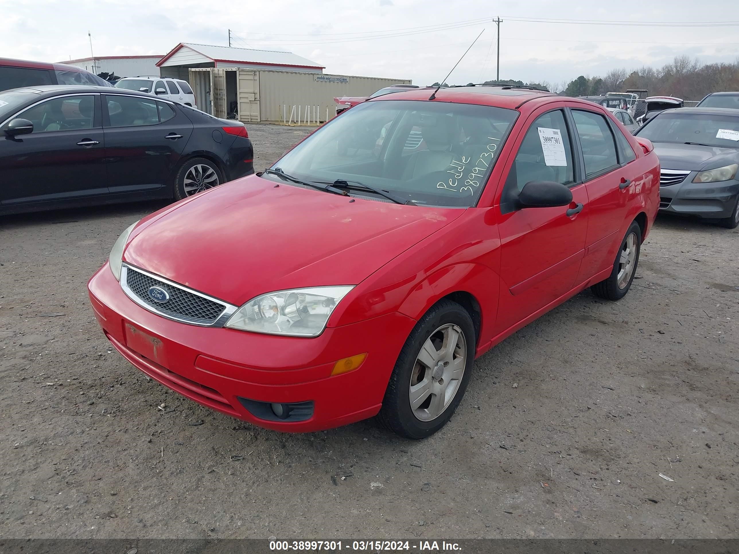 Photo 1 VIN: 1FAFP34N57W316150 - FORD FOCUS 