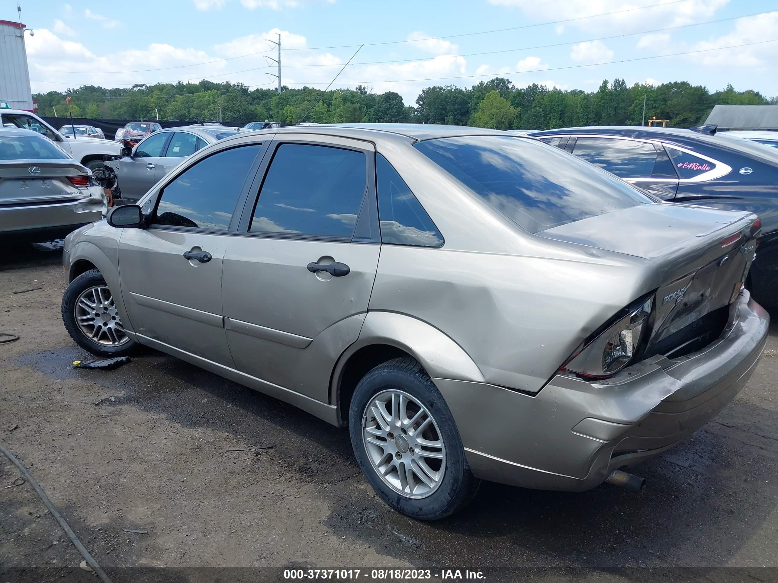 Photo 2 VIN: 1FAFP34N75W163509 - FORD FOCUS 