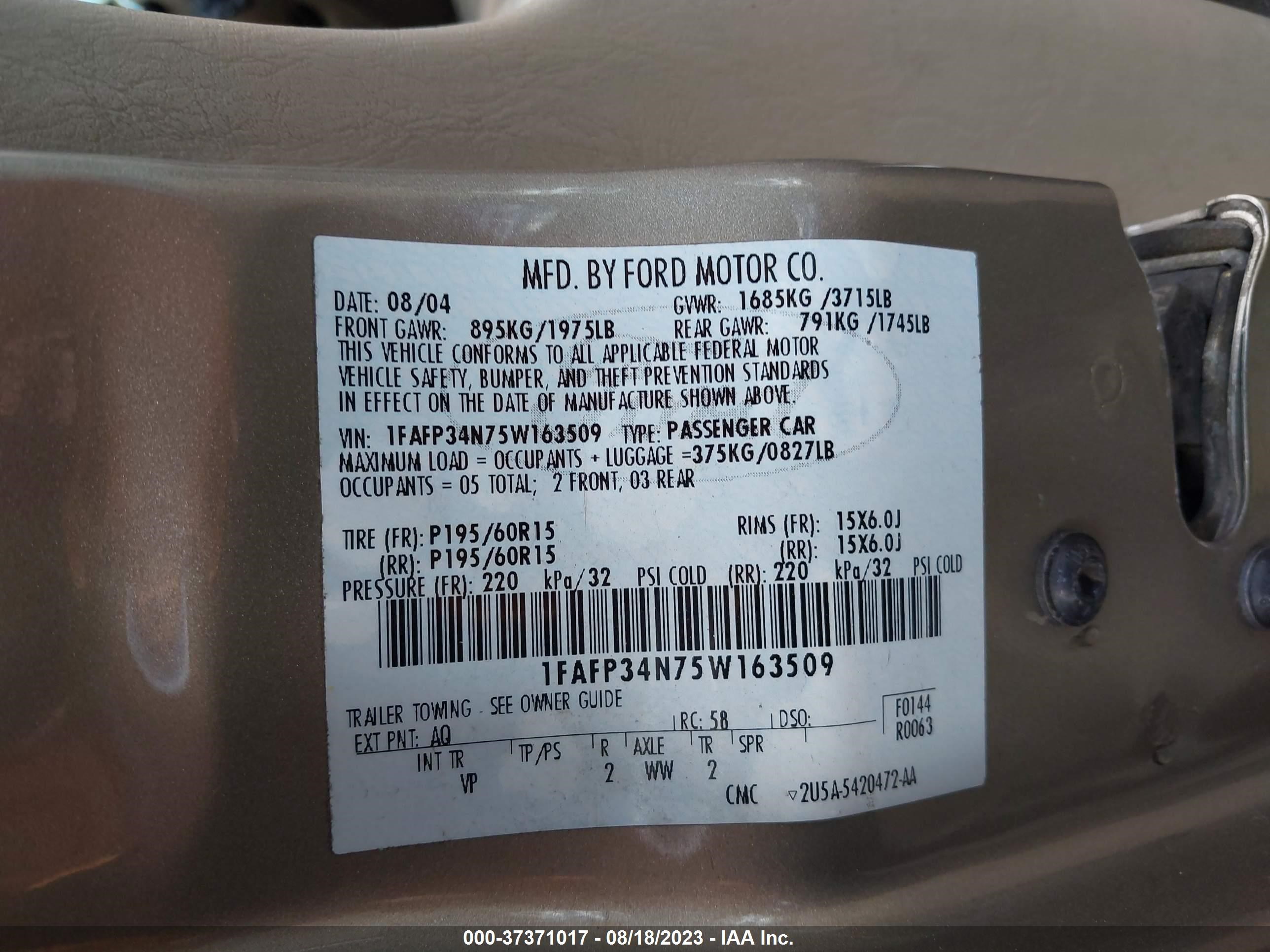 Photo 8 VIN: 1FAFP34N75W163509 - FORD FOCUS 