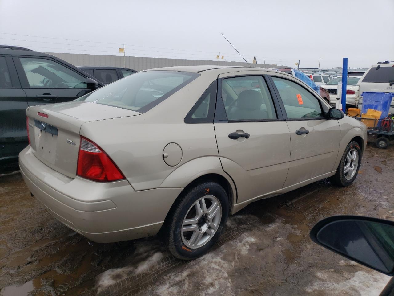 Photo 2 VIN: 1FAFP34N76W188654 - FORD FOCUS 