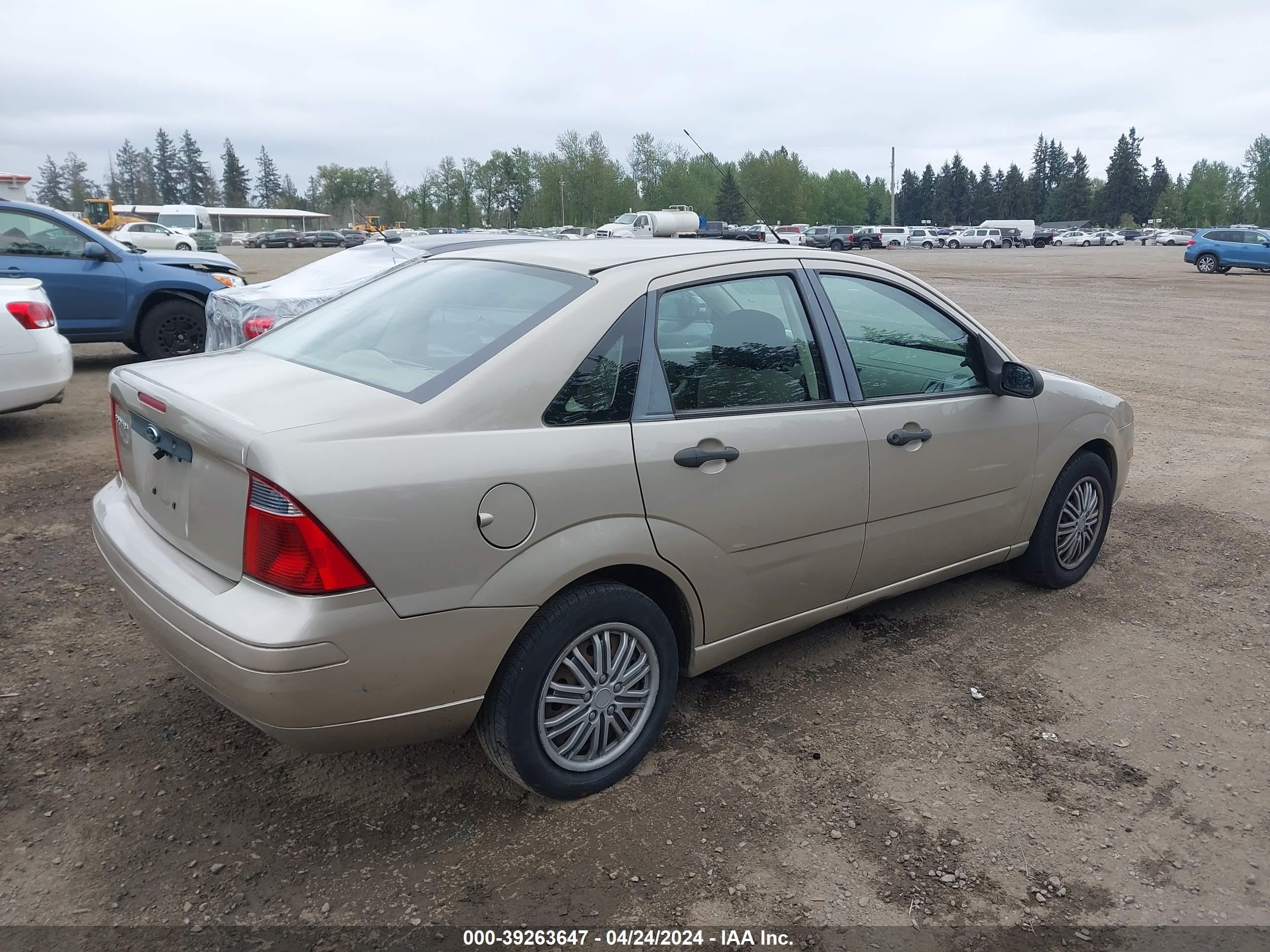 Photo 3 VIN: 1FAFP34N77W234257 - FORD FOCUS 