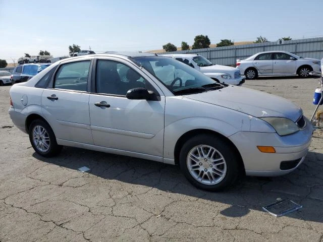 Photo 3 VIN: 1FAFP34N77W322628 - FORD FOCUS ZX4 