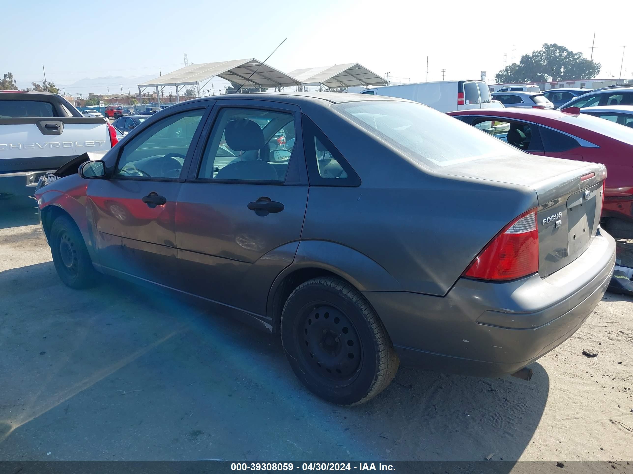 Photo 2 VIN: 1FAFP34N85W246074 - FORD FOCUS 