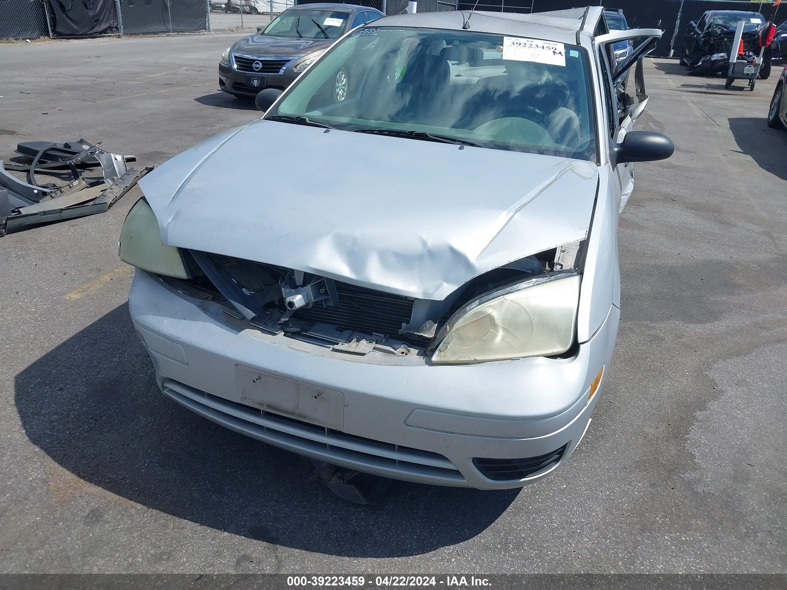 Photo 15 VIN: 1FAFP34N85W300134 - FORD FOCUS 