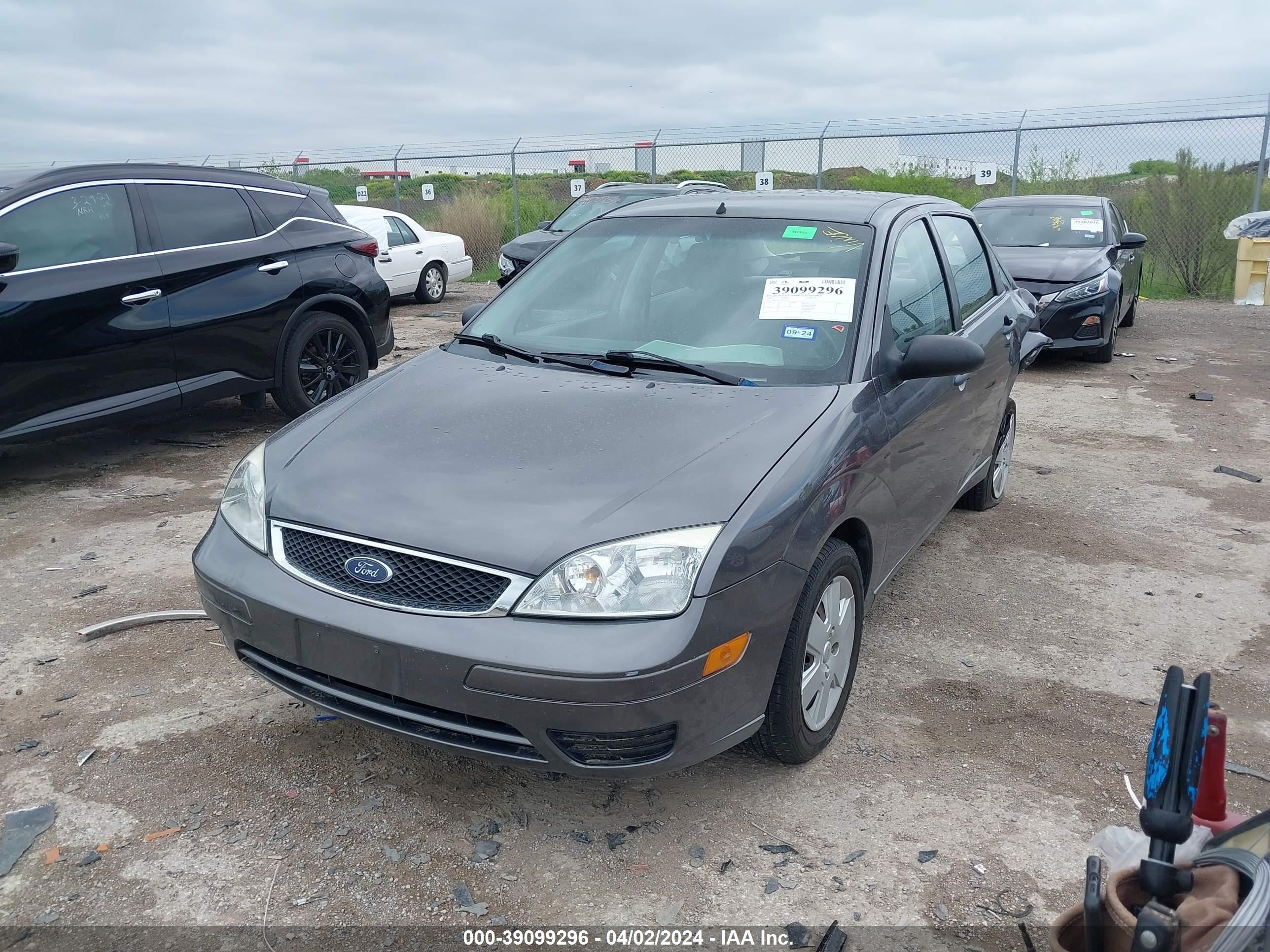 Photo 1 VIN: 1FAFP34N87W174537 - FORD FOCUS 