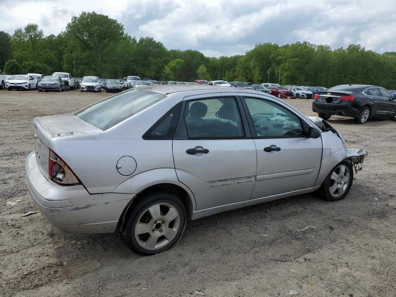 Photo 2 VIN: 1FAFP34N87W215782 - FORD FOCUS 