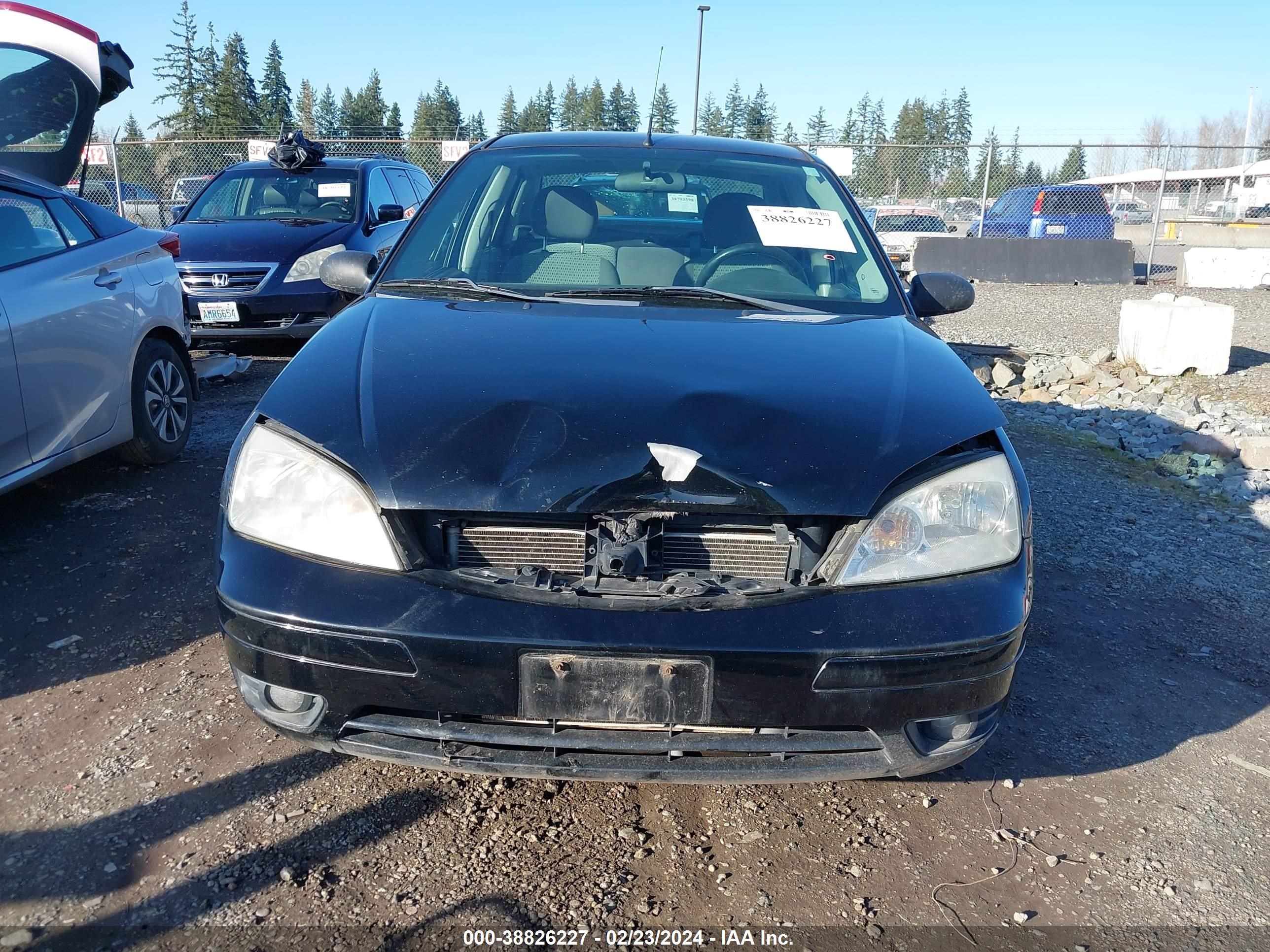 Photo 11 VIN: 1FAFP34N87W306454 - FORD FOCUS 