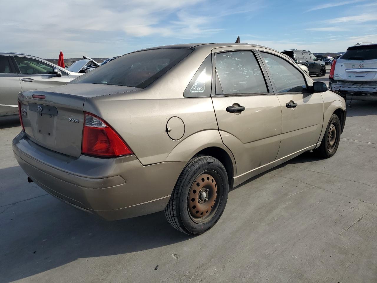 Photo 2 VIN: 1FAFP34N95W314012 - FORD FOCUS 