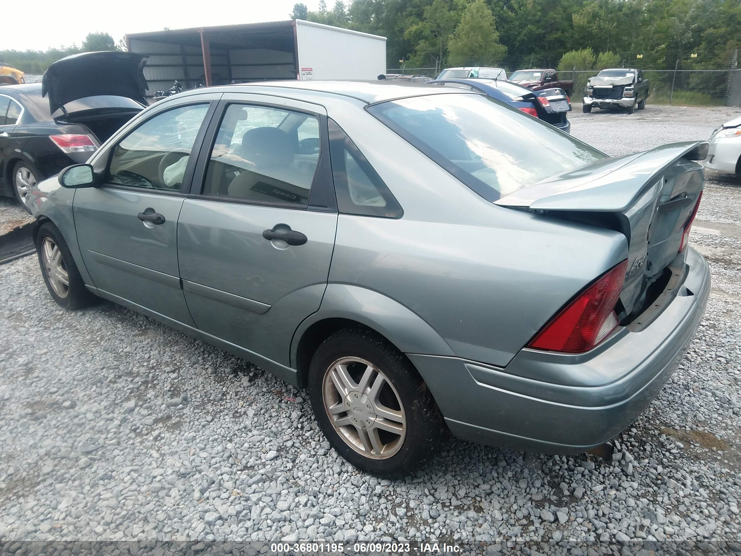 Photo 2 VIN: 1FAFP34P43W147203 - FORD FOCUS 