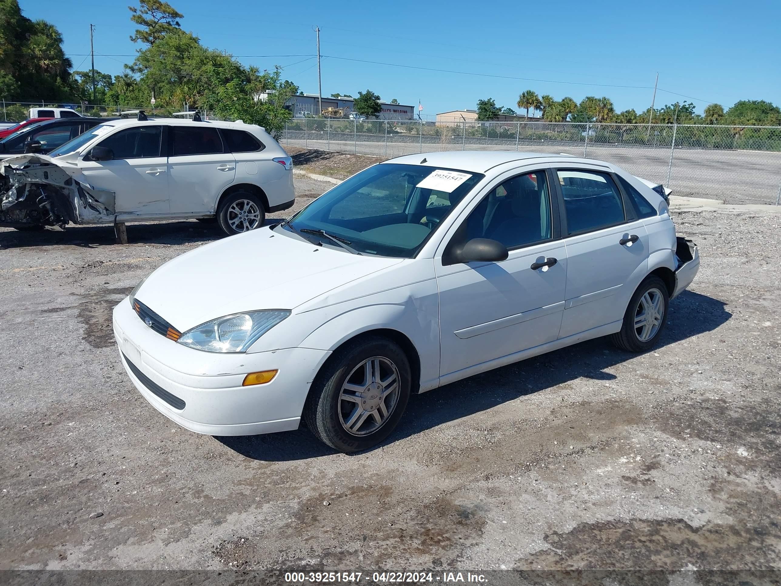 Photo 1 VIN: 1FAFP34P53W197737 - FORD FOCUS 