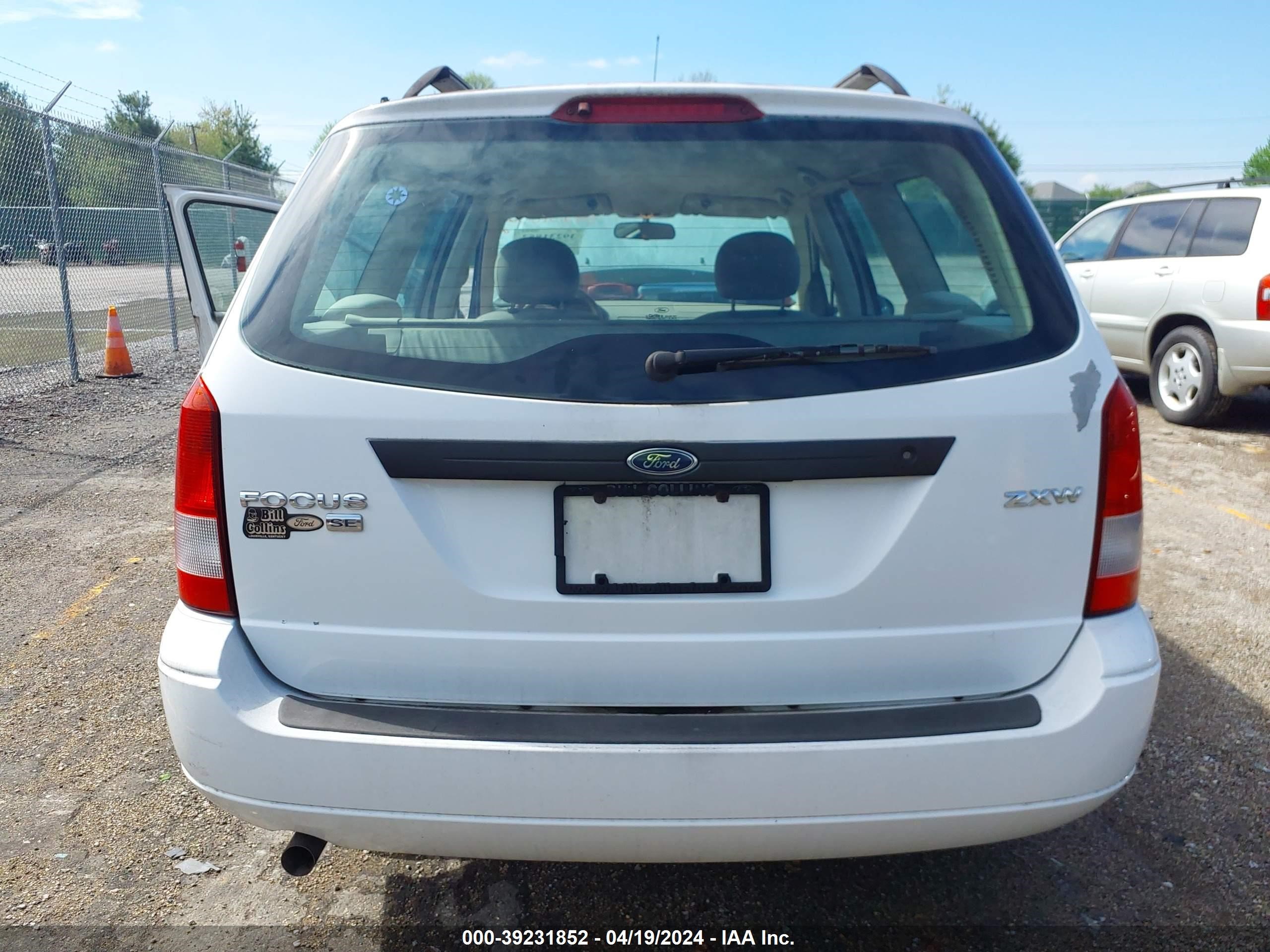 Photo 5 VIN: 1FAFP36N16W102218 - FORD FOCUS 