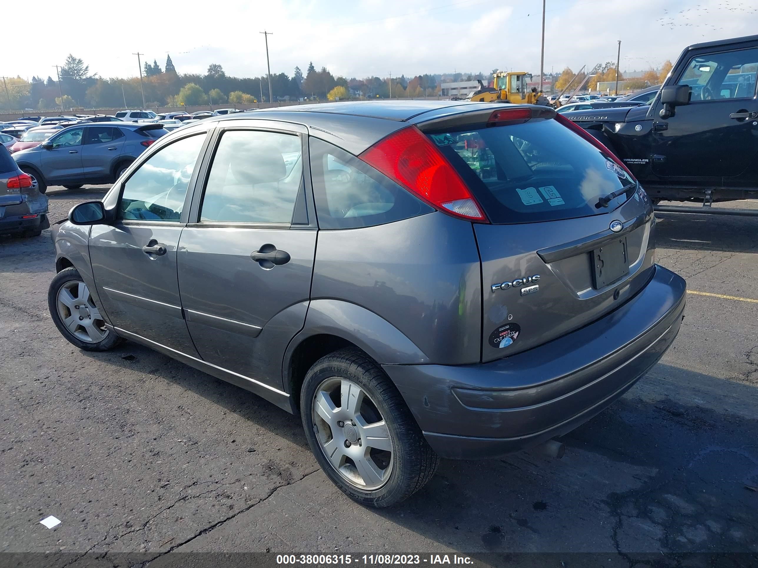 Photo 2 VIN: 1FAFP37N36W165366 - FORD FOCUS 