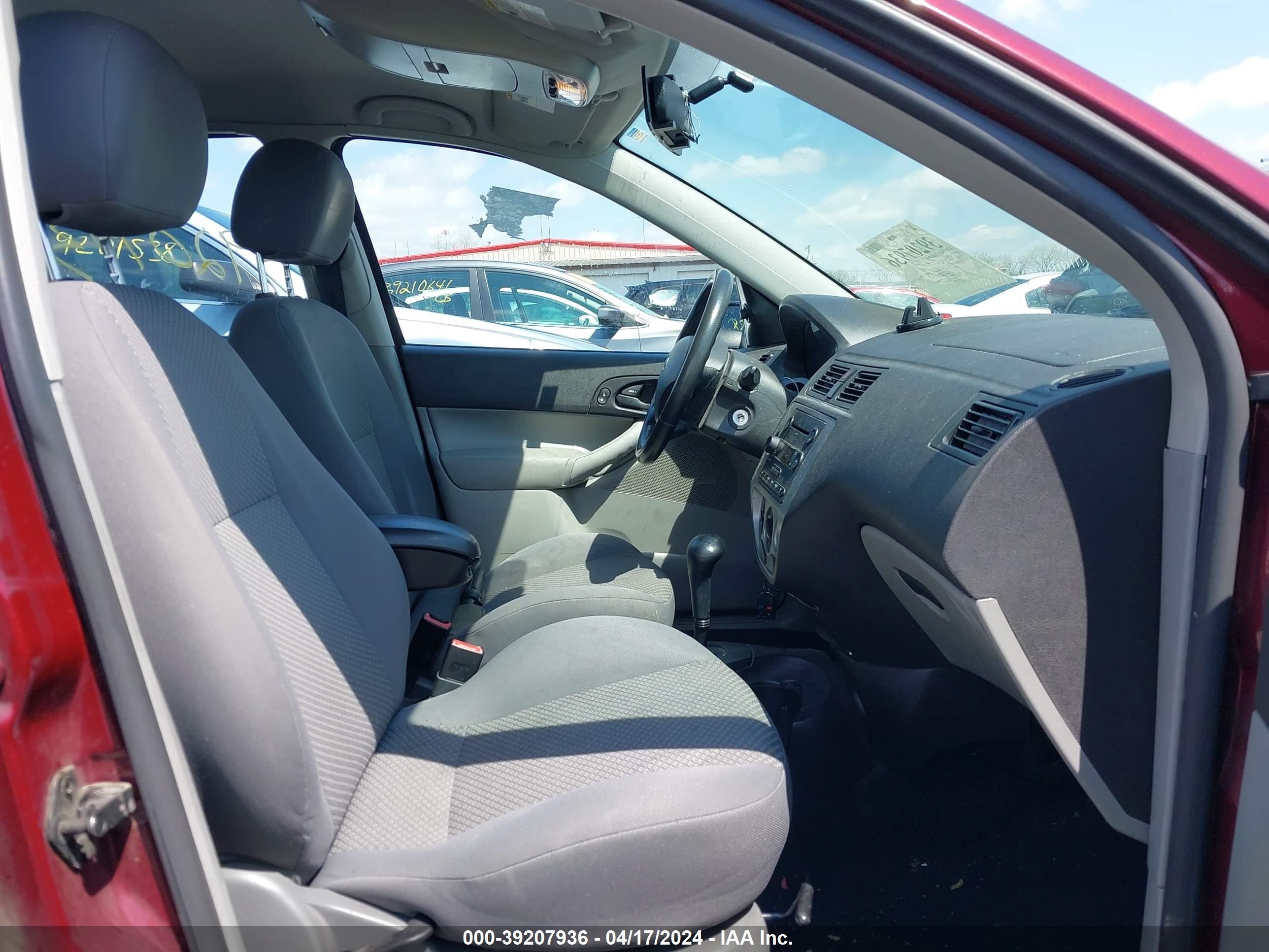 Photo 4 VIN: 1FAFP37N36W169014 - FORD FOCUS 