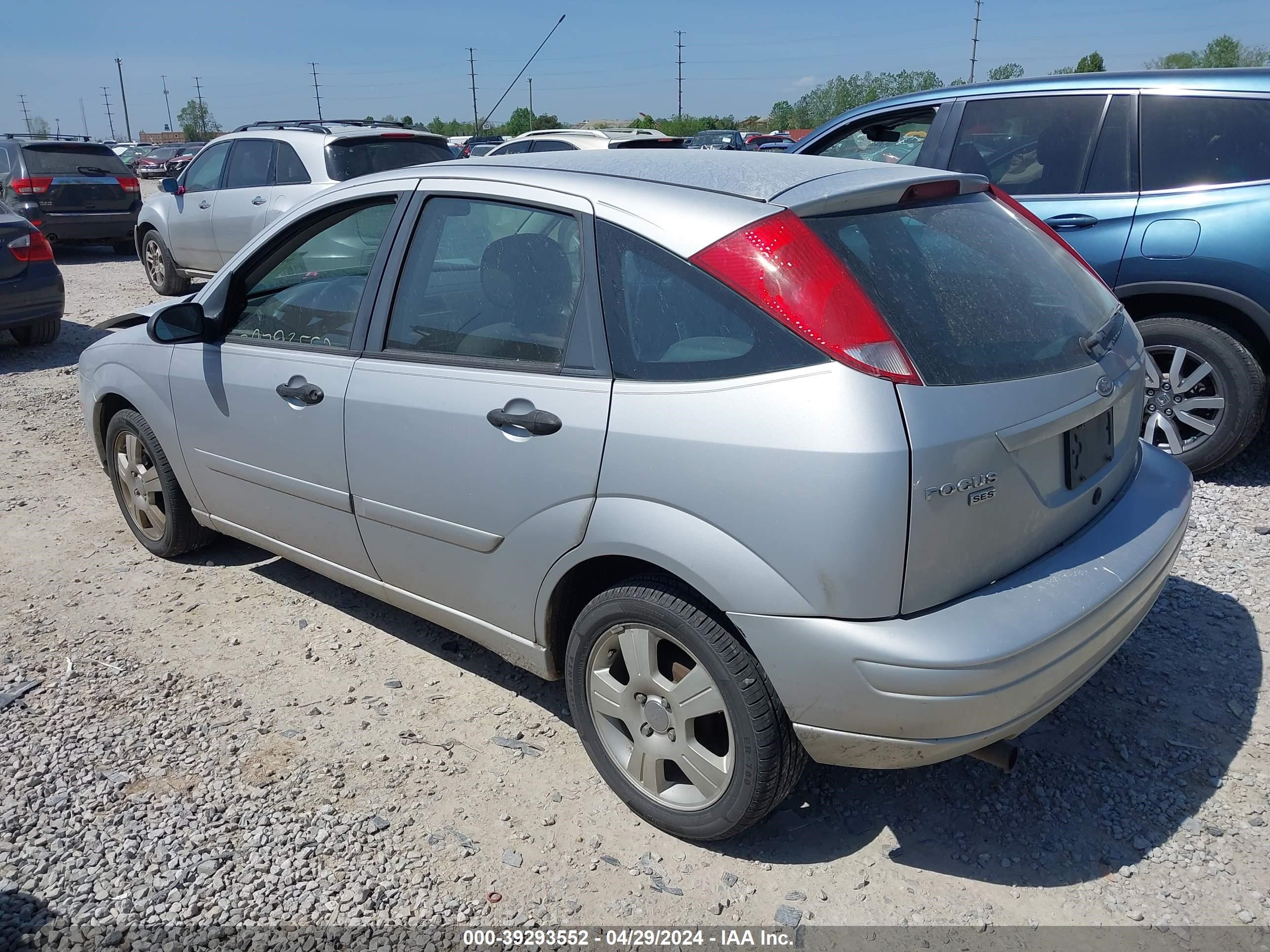 Photo 2 VIN: 1FAFP37N76W140759 - FORD FOCUS 