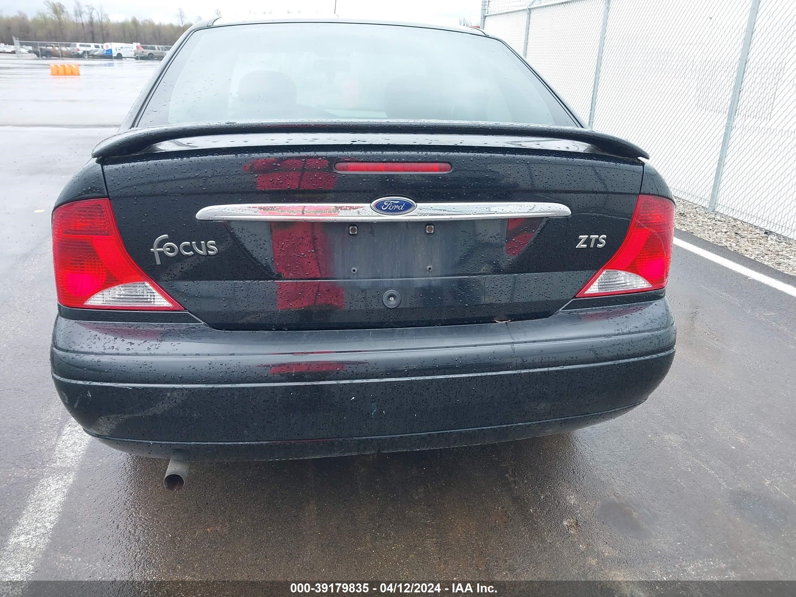 Photo 11 VIN: 1FAFP38312W150680 - FORD FOCUS 