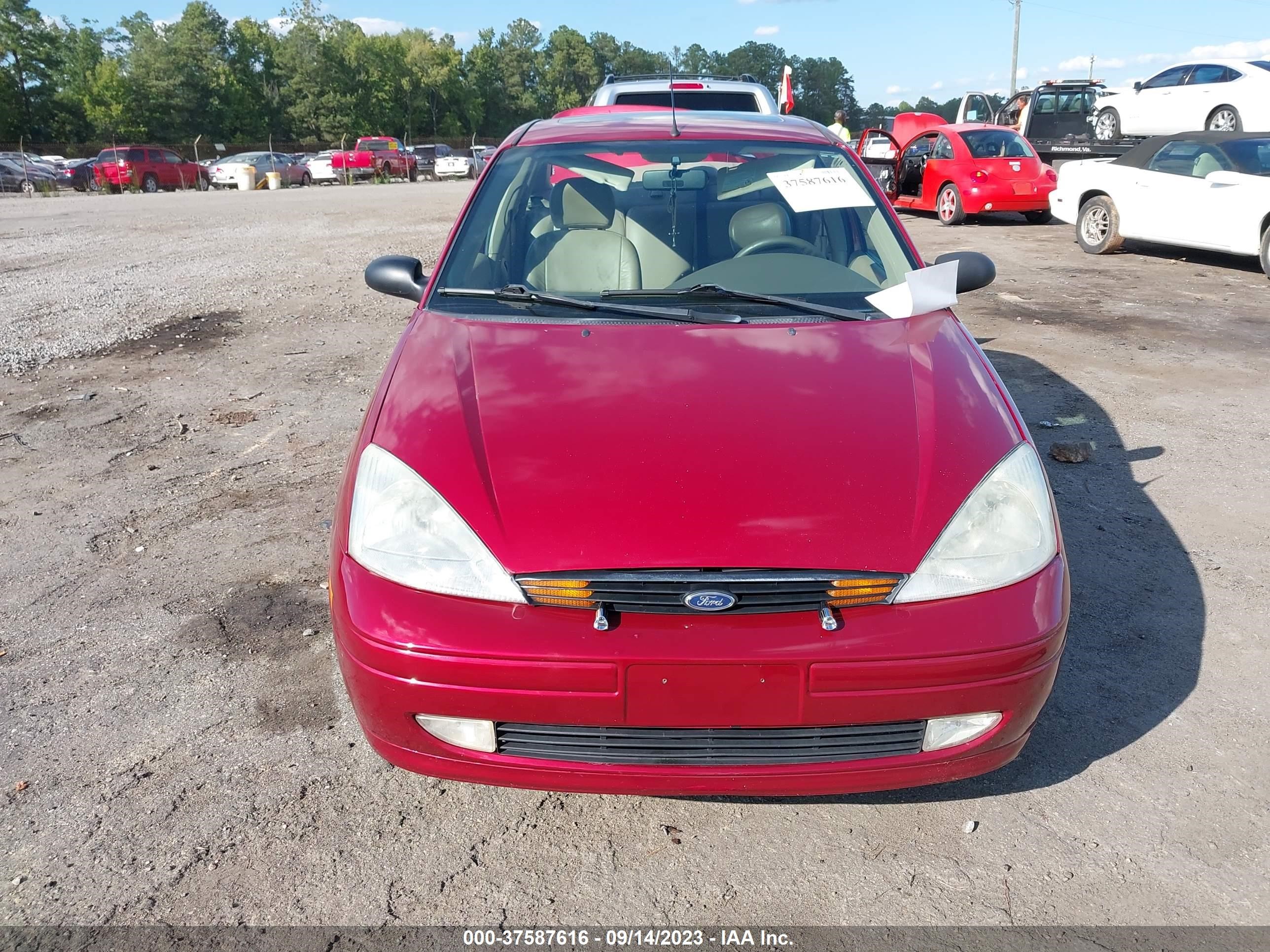 Photo 11 VIN: 1FAFP38332W301924 - FORD FOCUS 