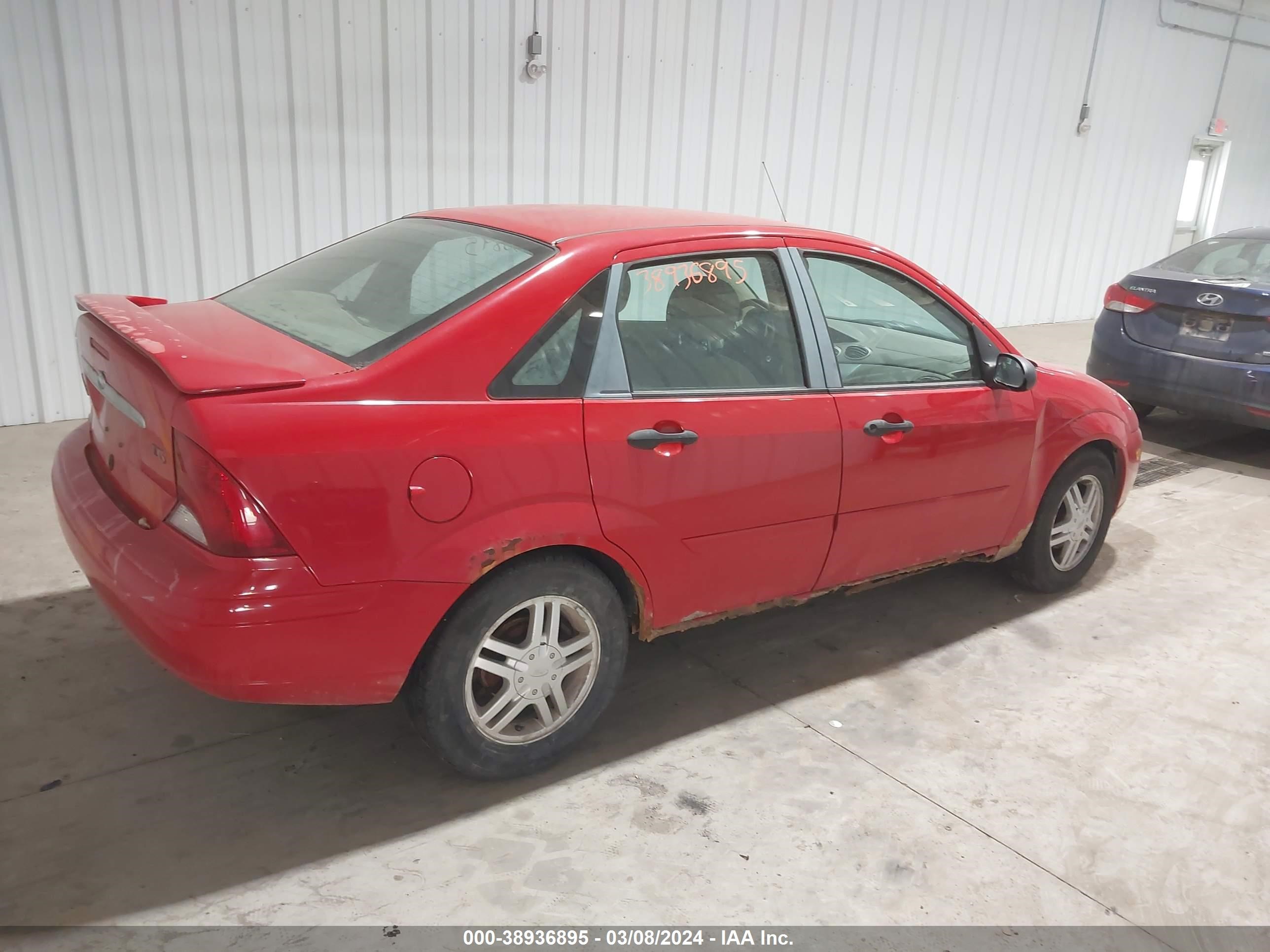 Photo 3 VIN: 1FAFP38372W135634 - FORD FOCUS 